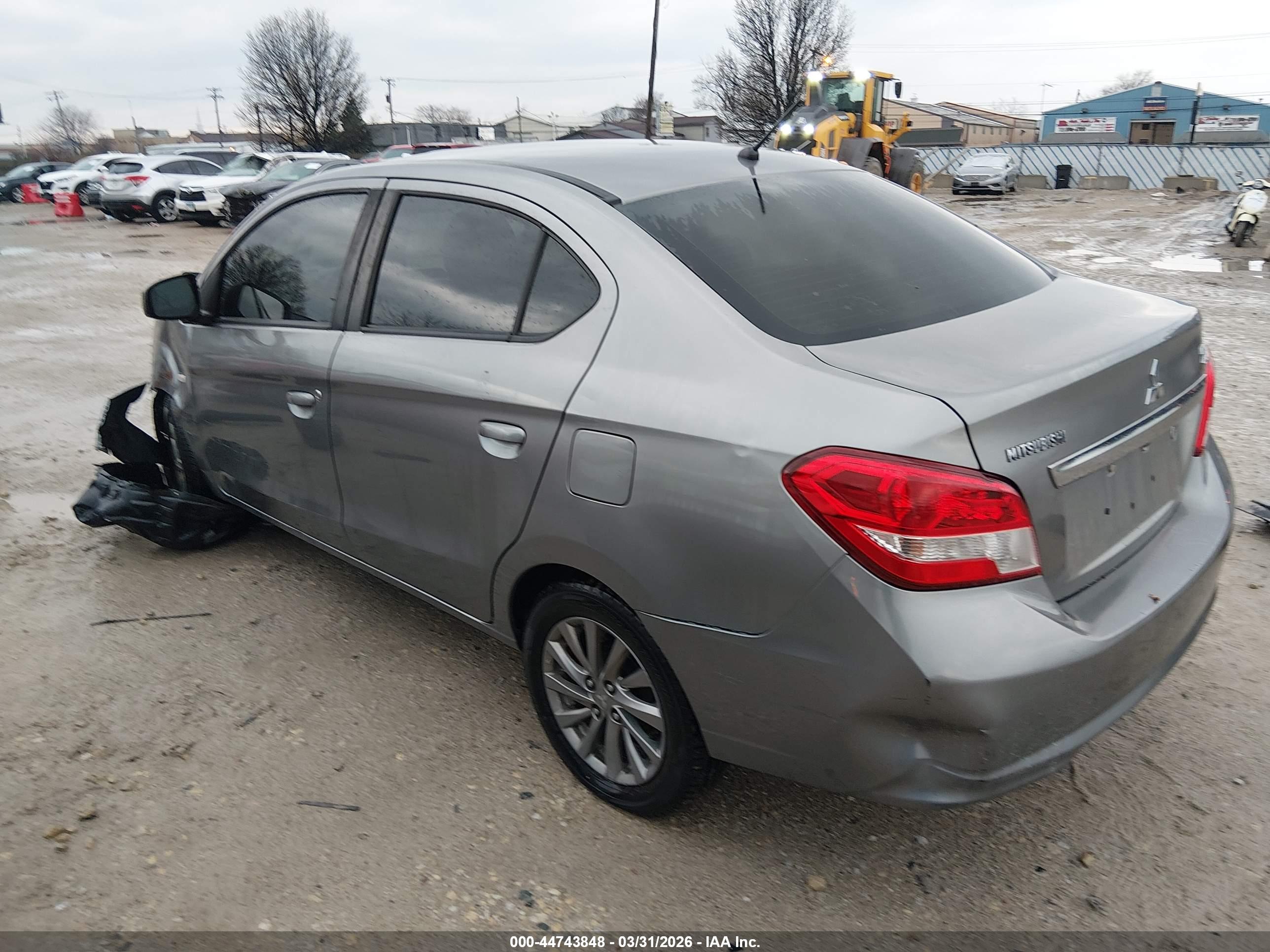 MITSUBISHI MIRAGE image 3