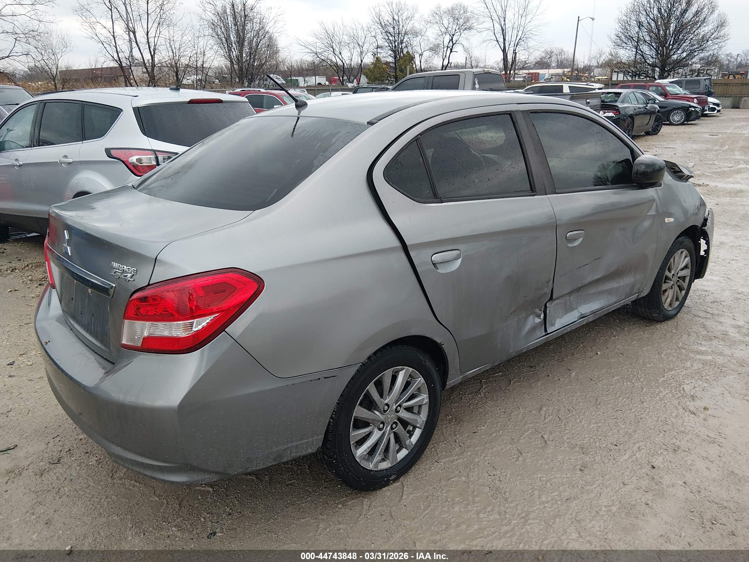 MITSUBISHI MIRAGE image 4