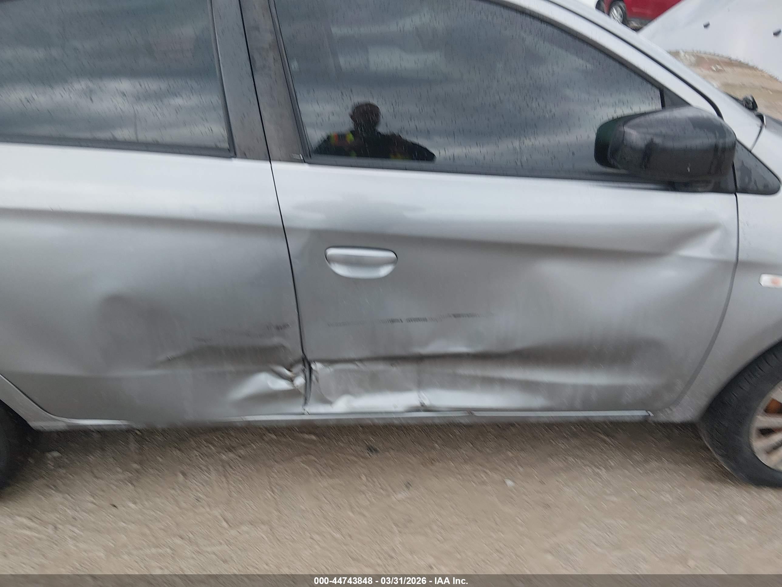 MITSUBISHI MIRAGE image 6