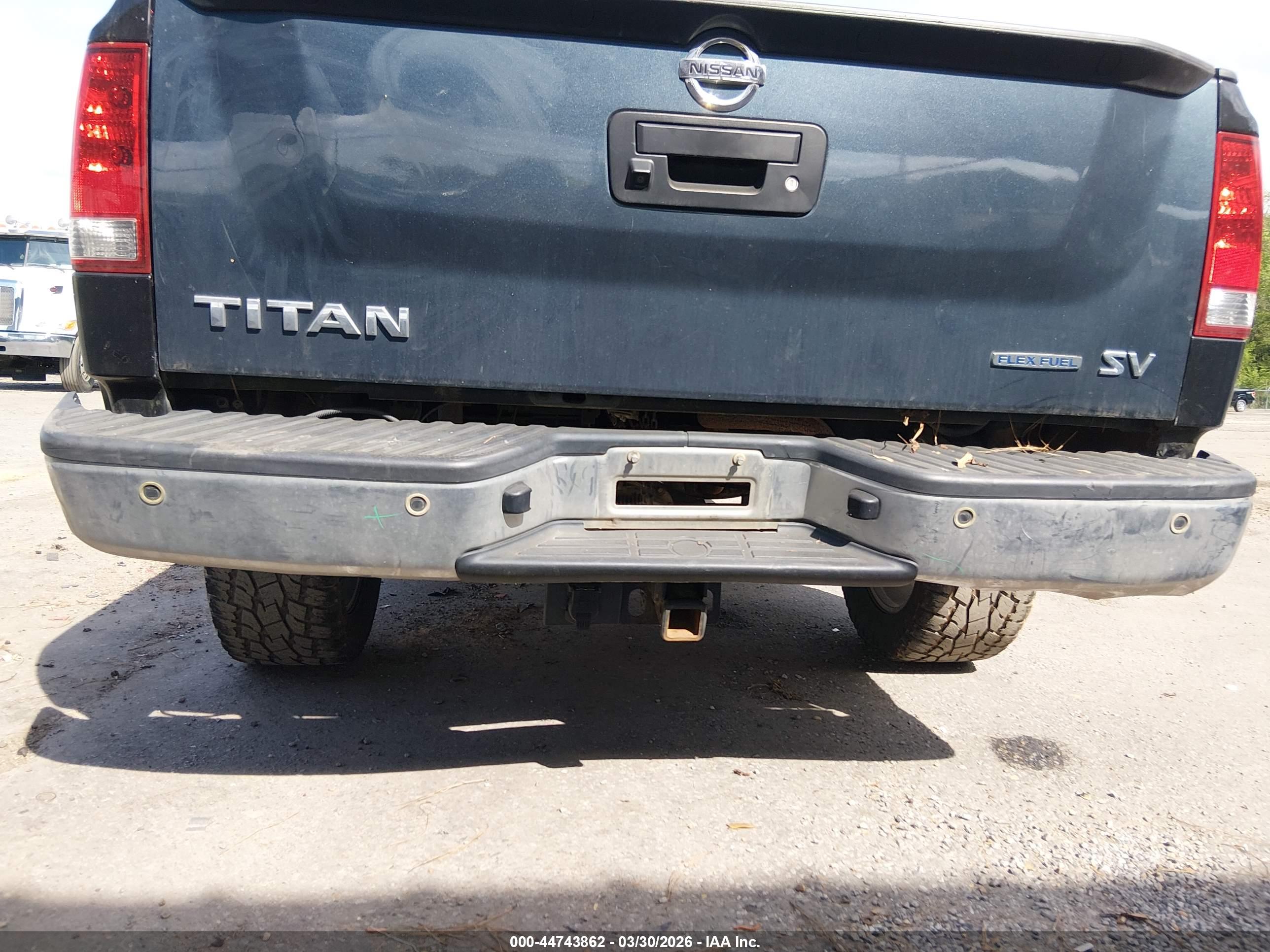 NISSAN TITAN image 6