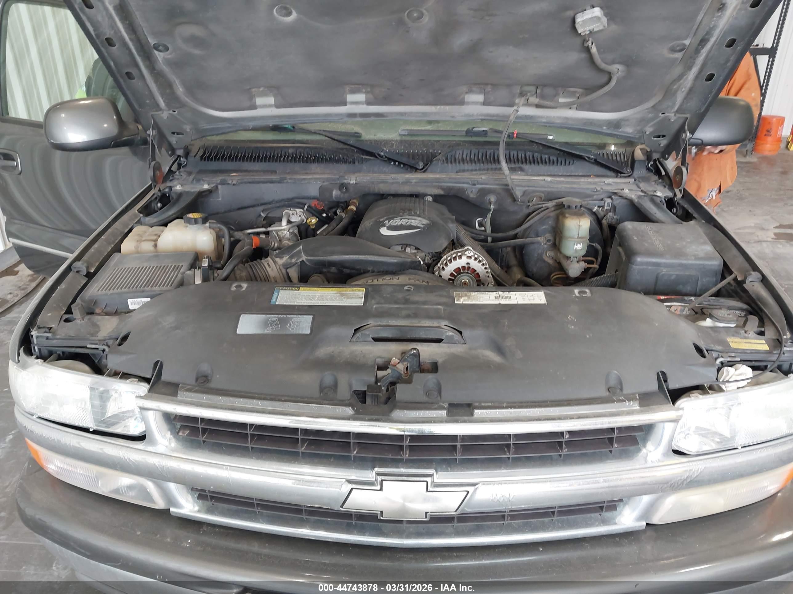 CHEVROLET TAHOE image 10