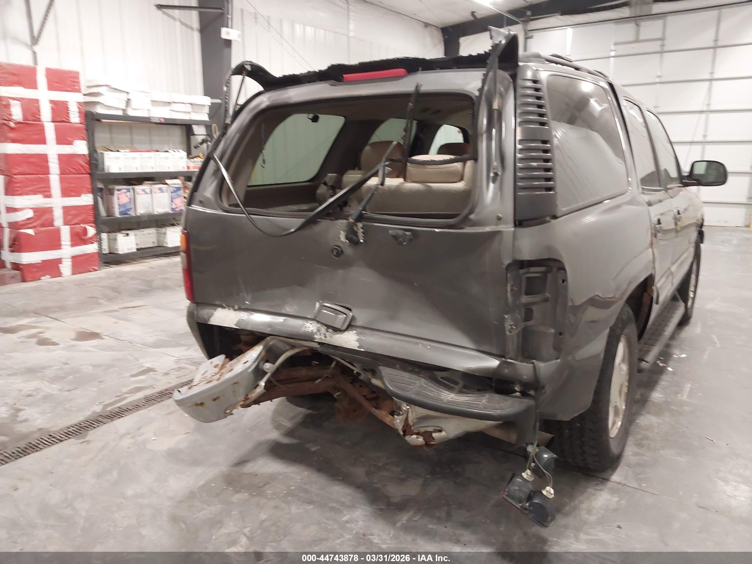 CHEVROLET TAHOE image 6