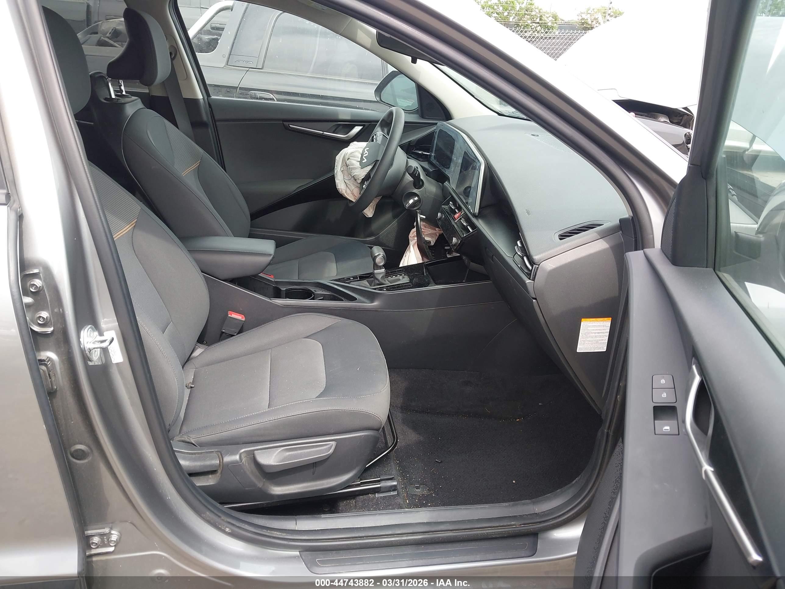KIA NIRO image 5