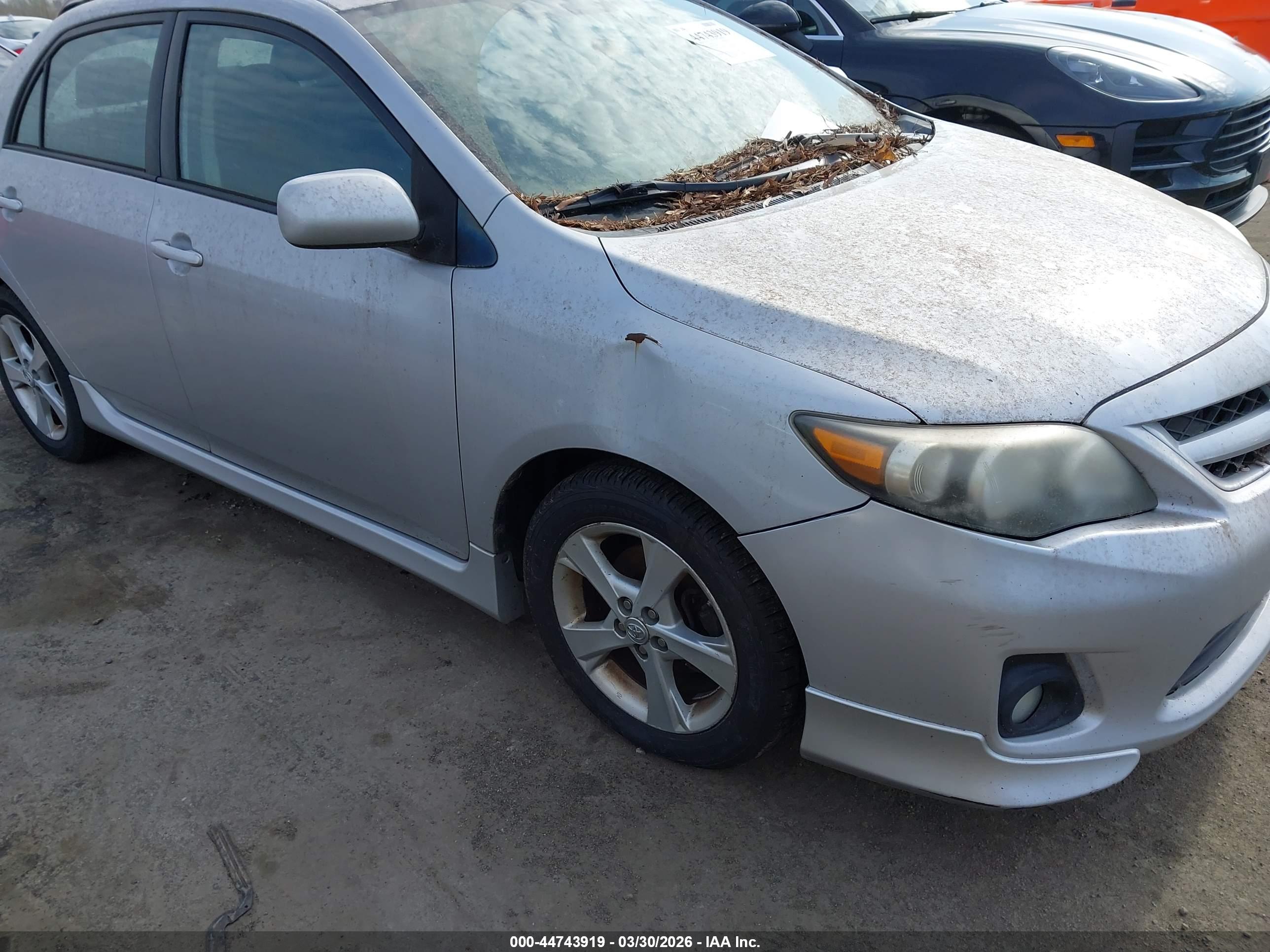 TOYOTA COROLLA image 6