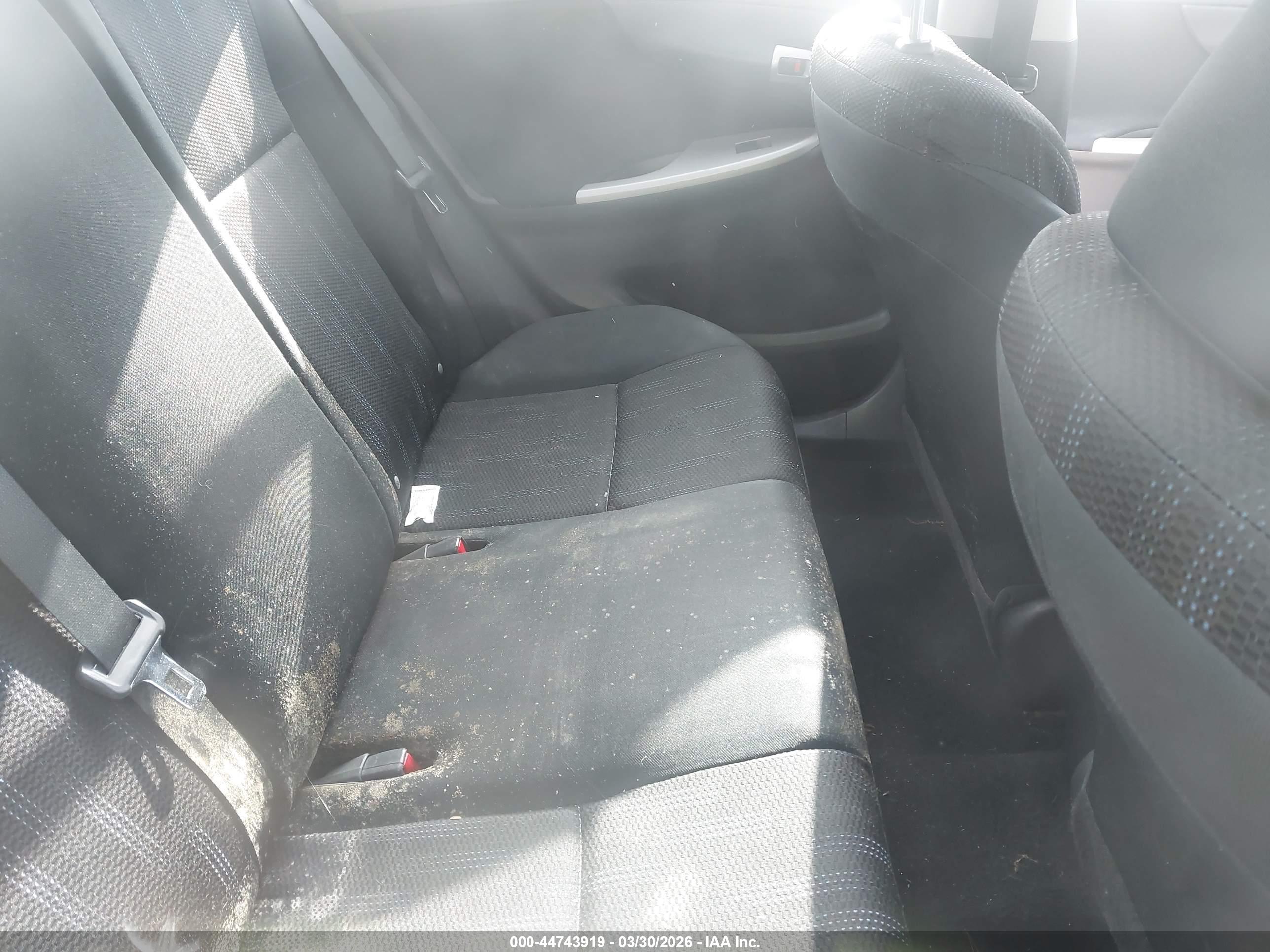 TOYOTA COROLLA image 8