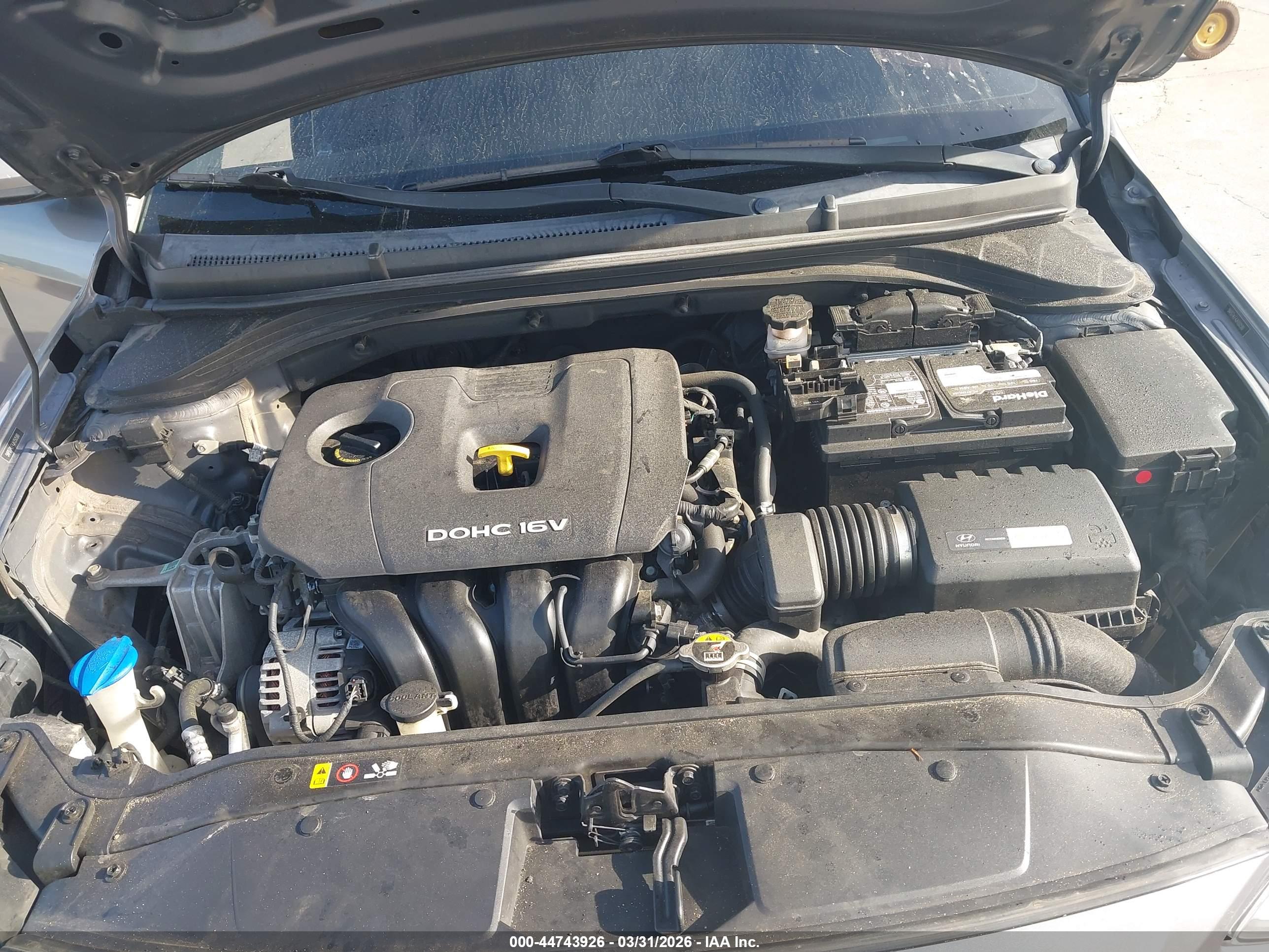 HYUNDAI ELANTRA image 10