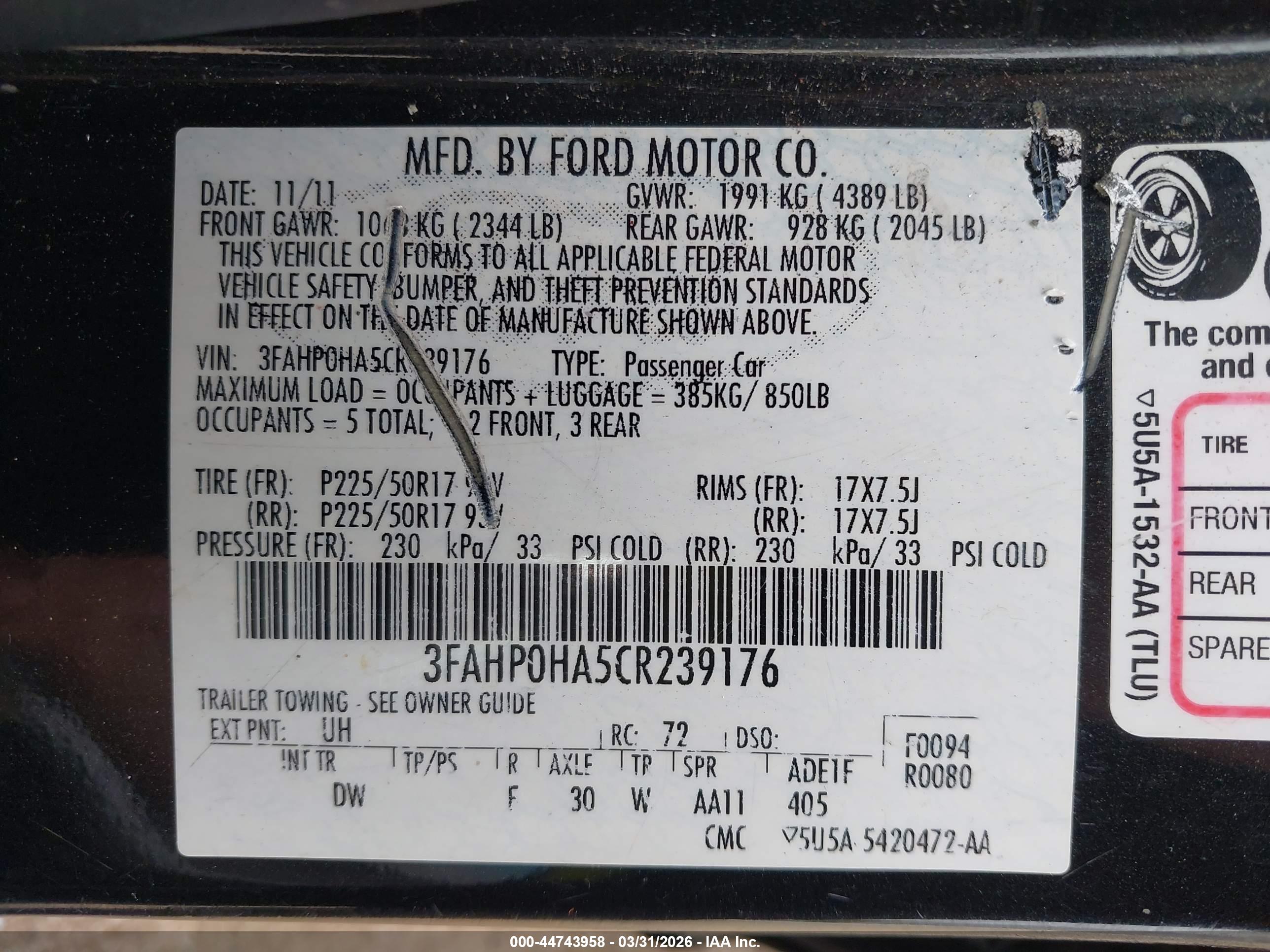 FORD FUSION image 9