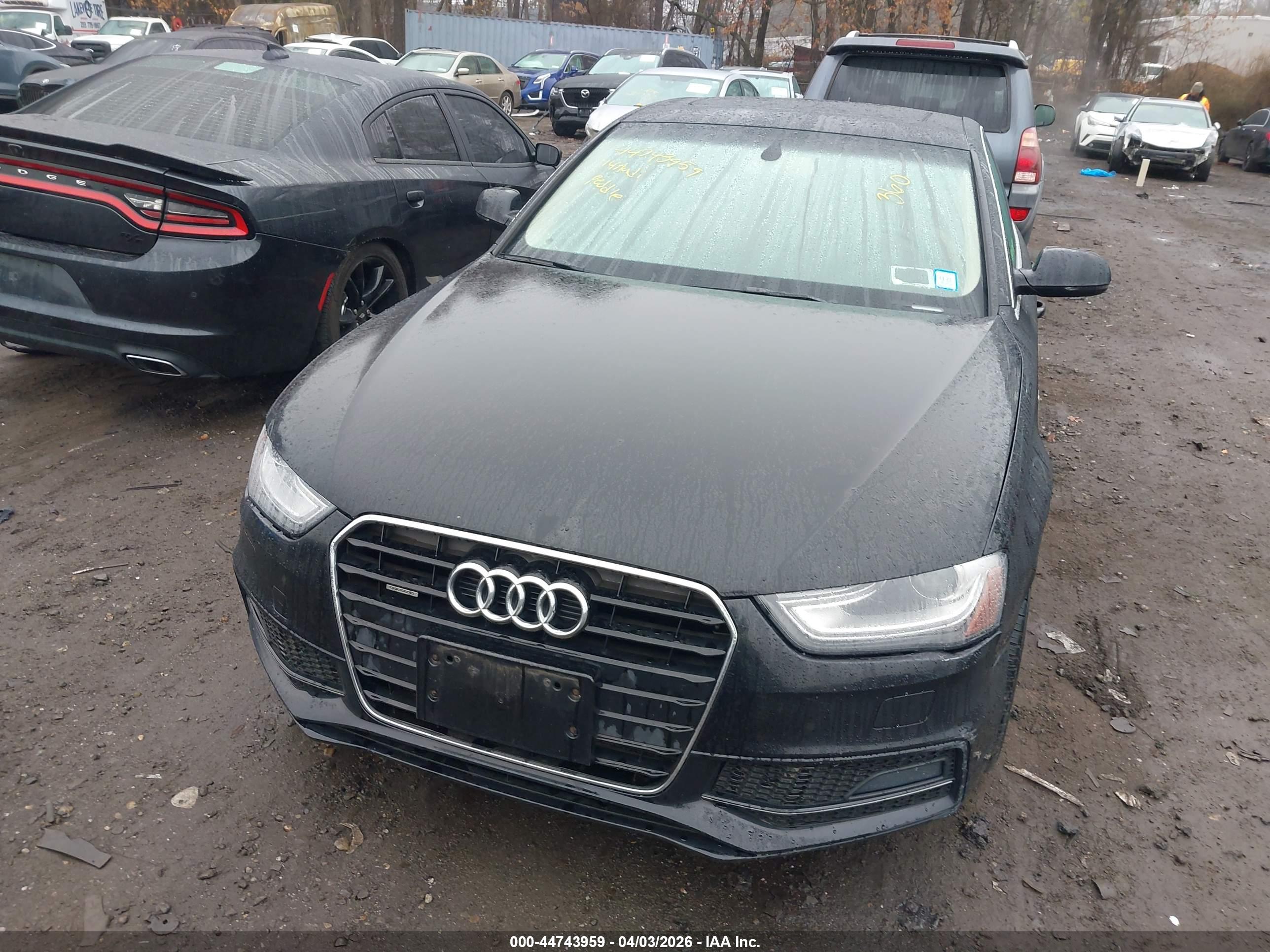 AUDI A4 image 6