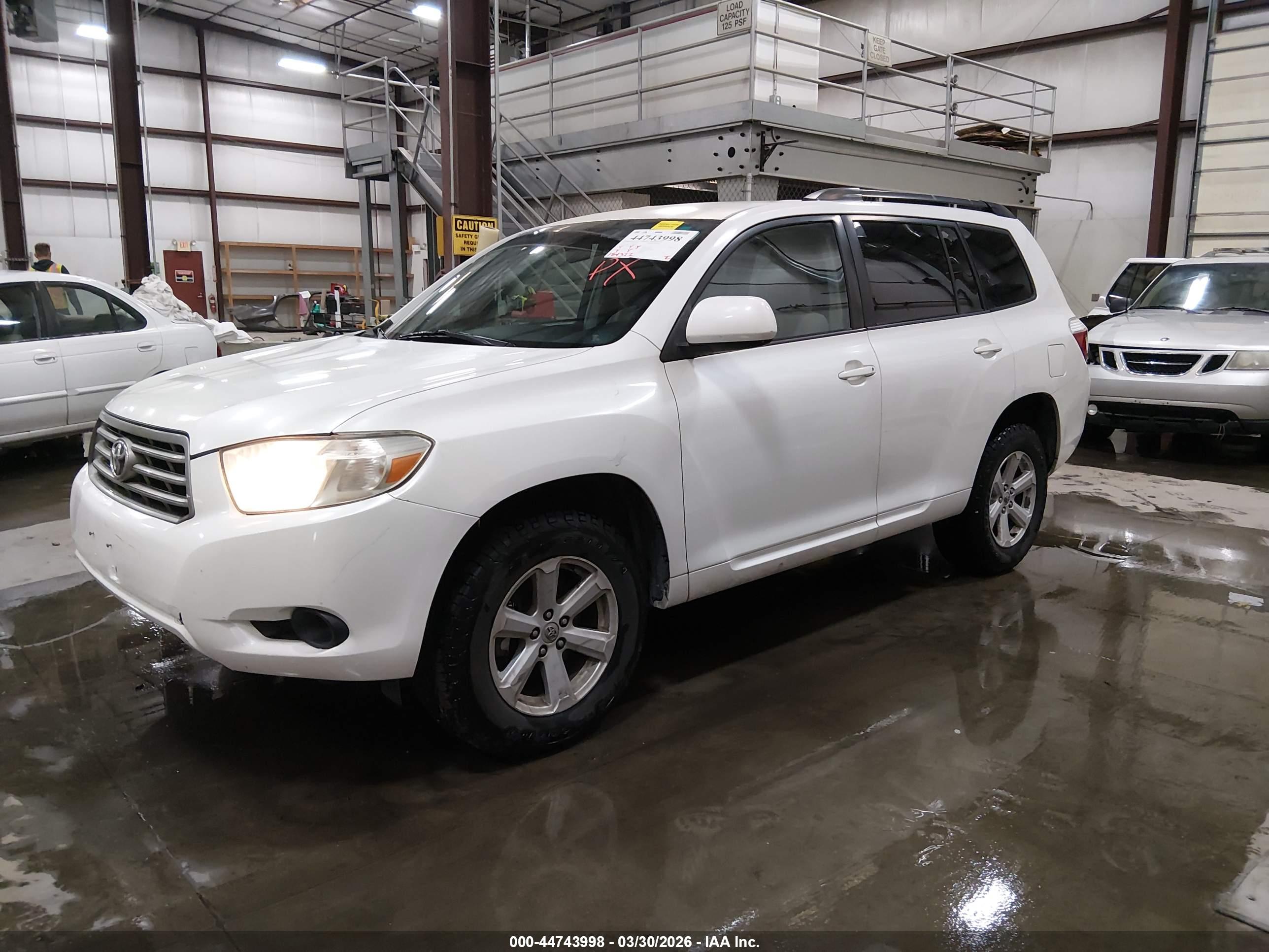 TOYOTA HIGHLANDER image 2