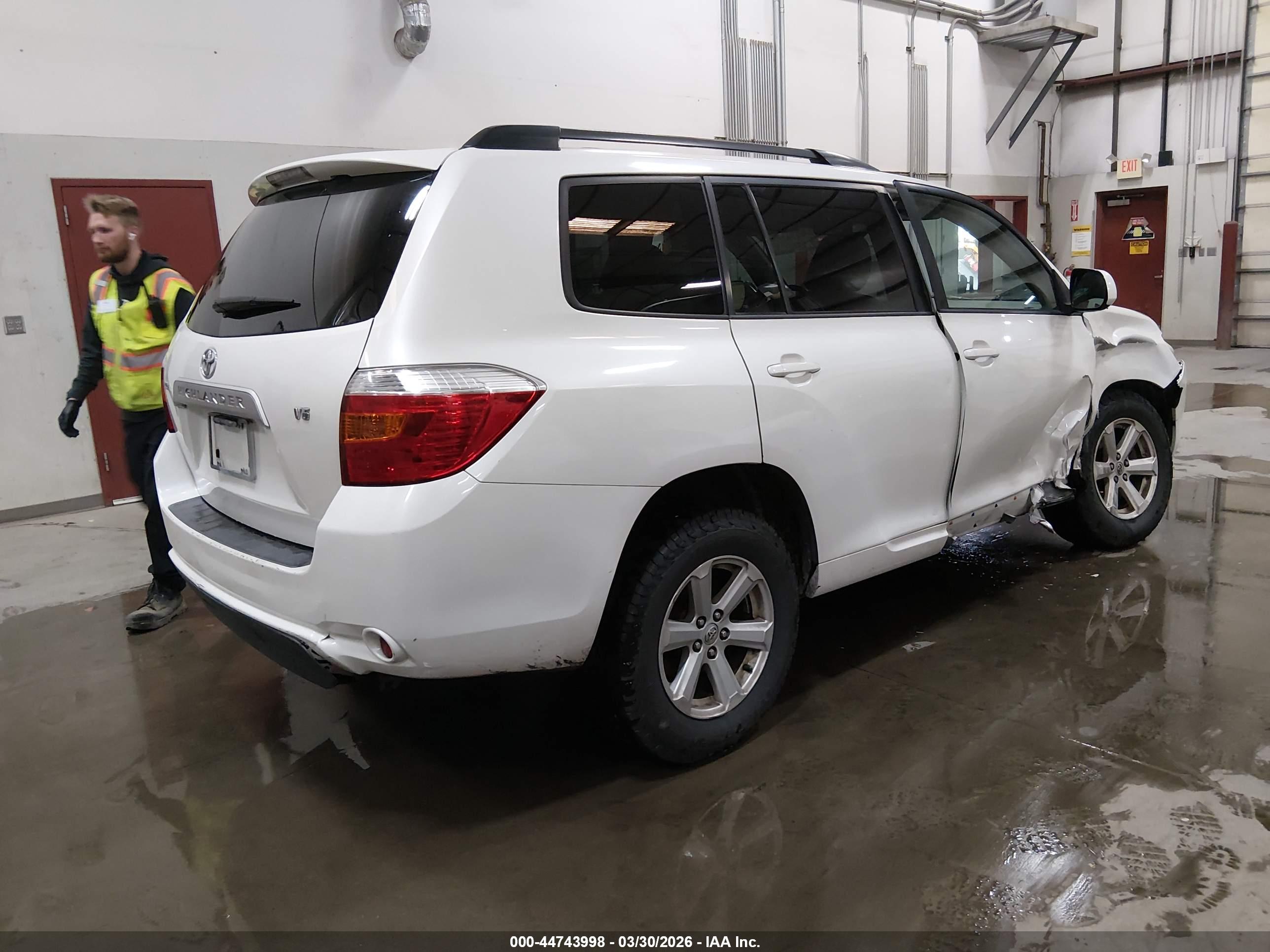TOYOTA HIGHLANDER image 4