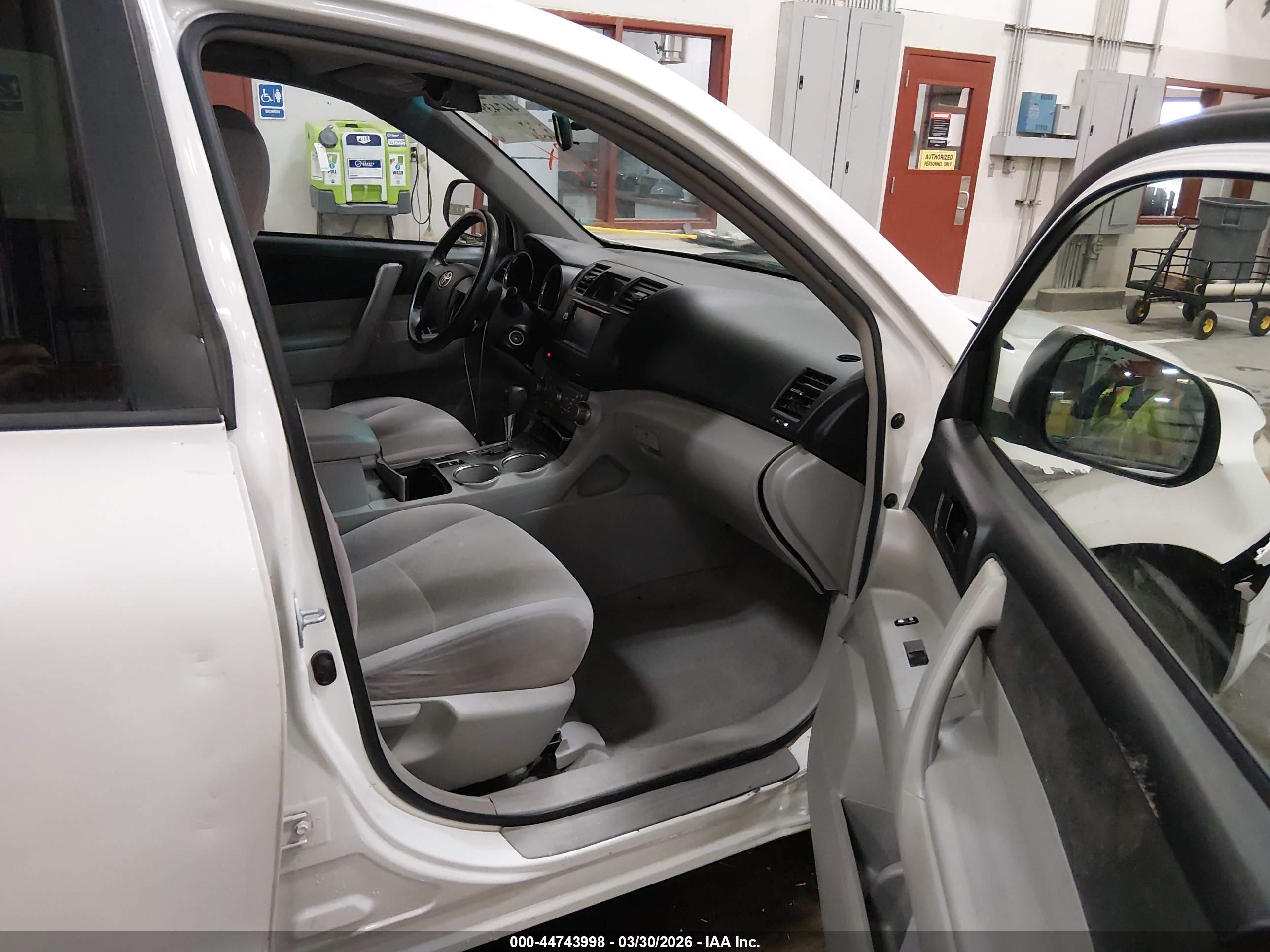 TOYOTA HIGHLANDER image 5