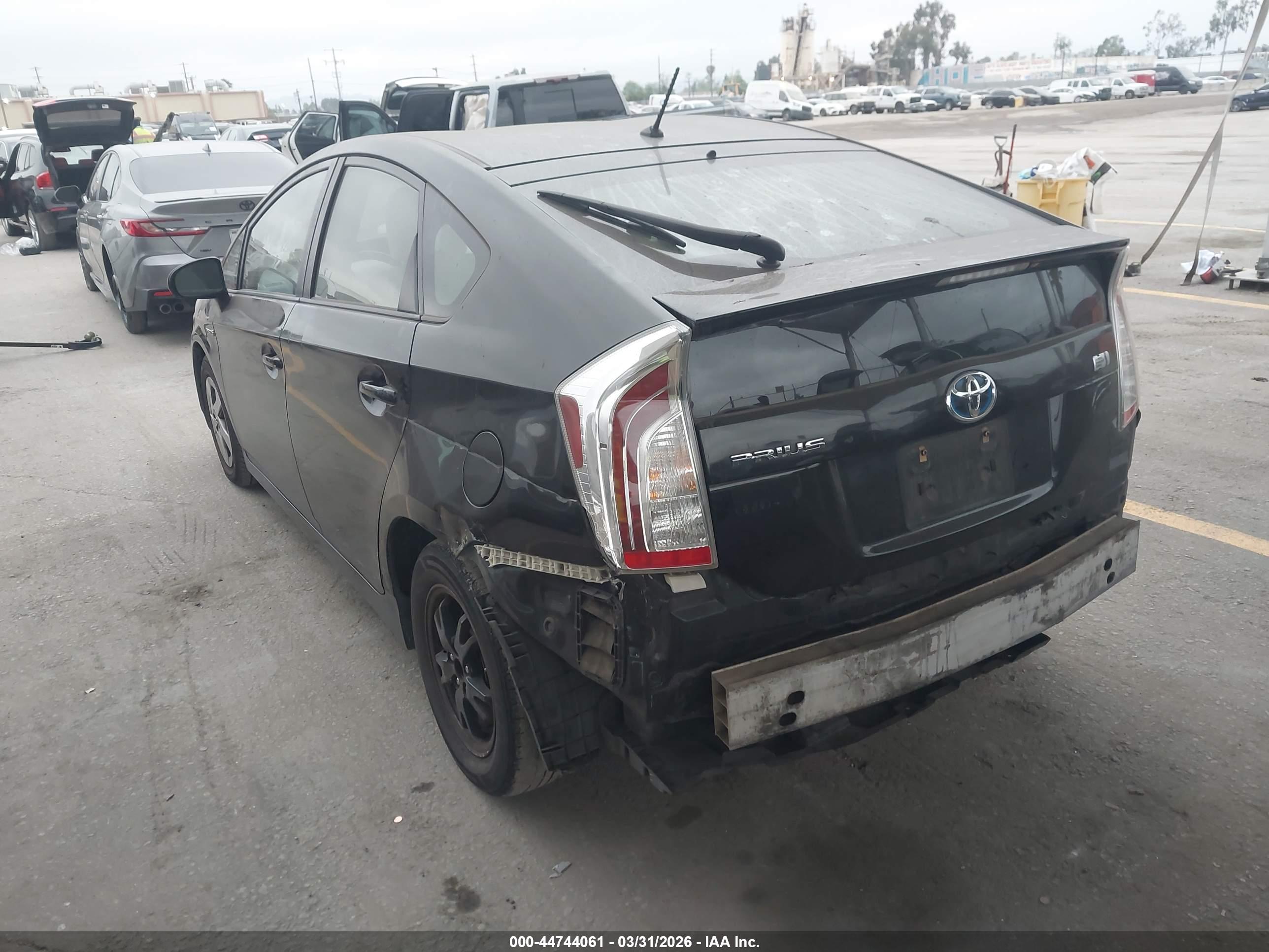 TOYOTA PRIUS image 3