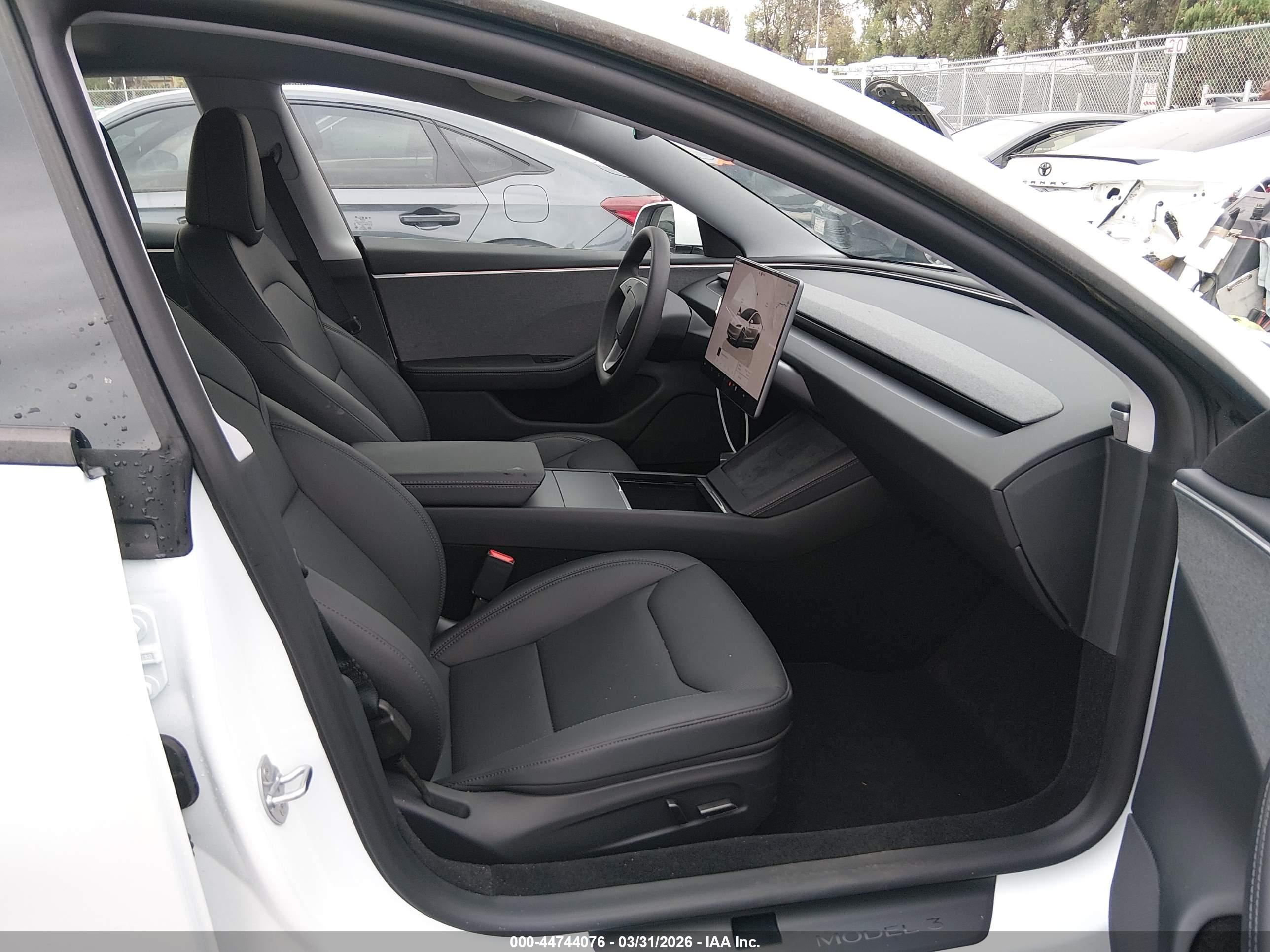 TESLA MODEL image 5
