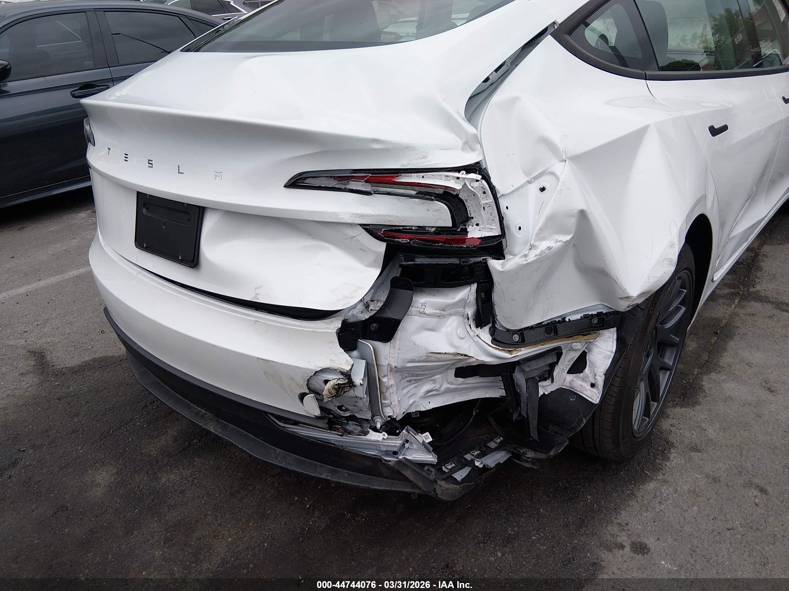 TESLA MODEL image 6