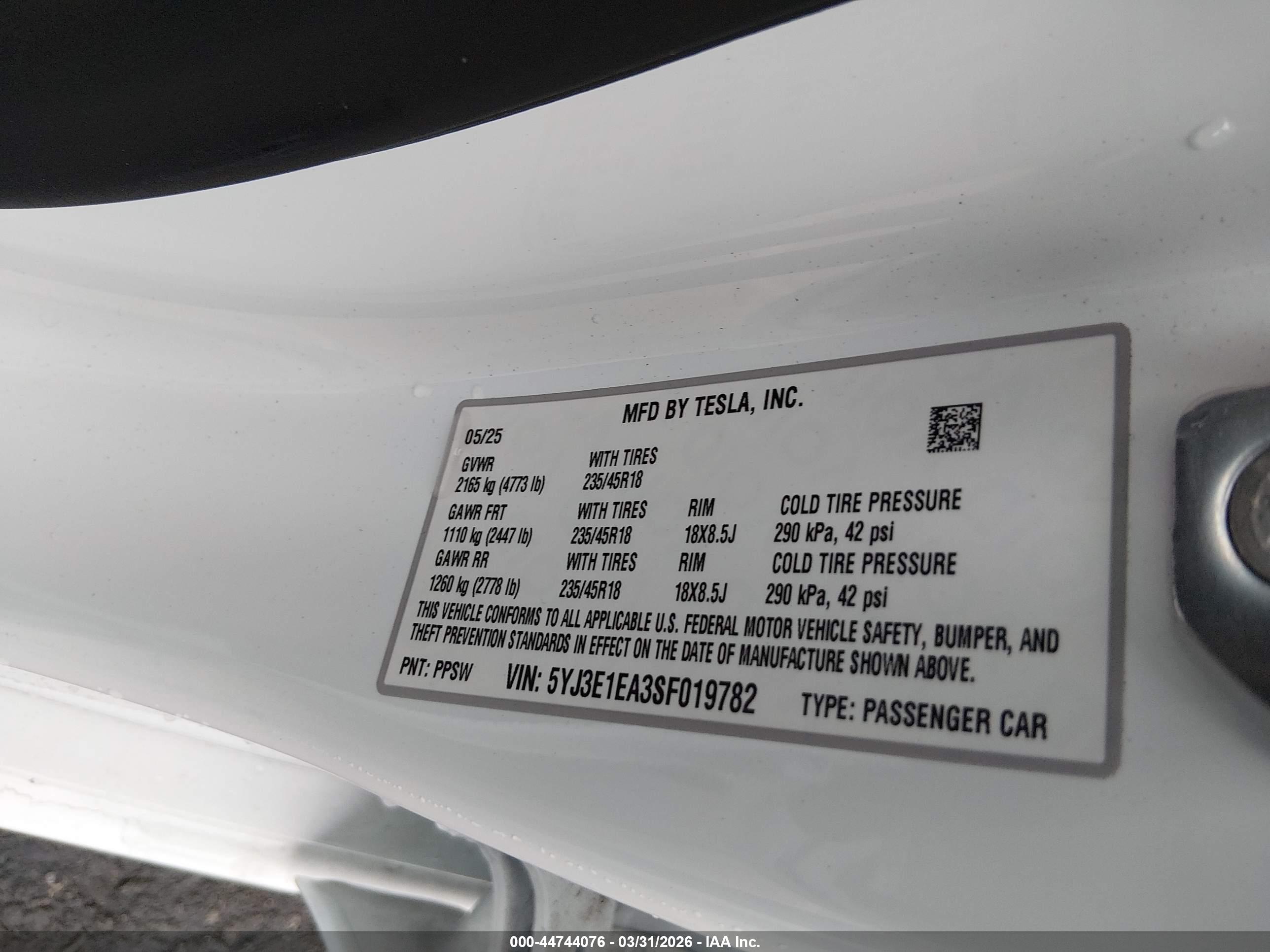 TESLA MODEL image 9