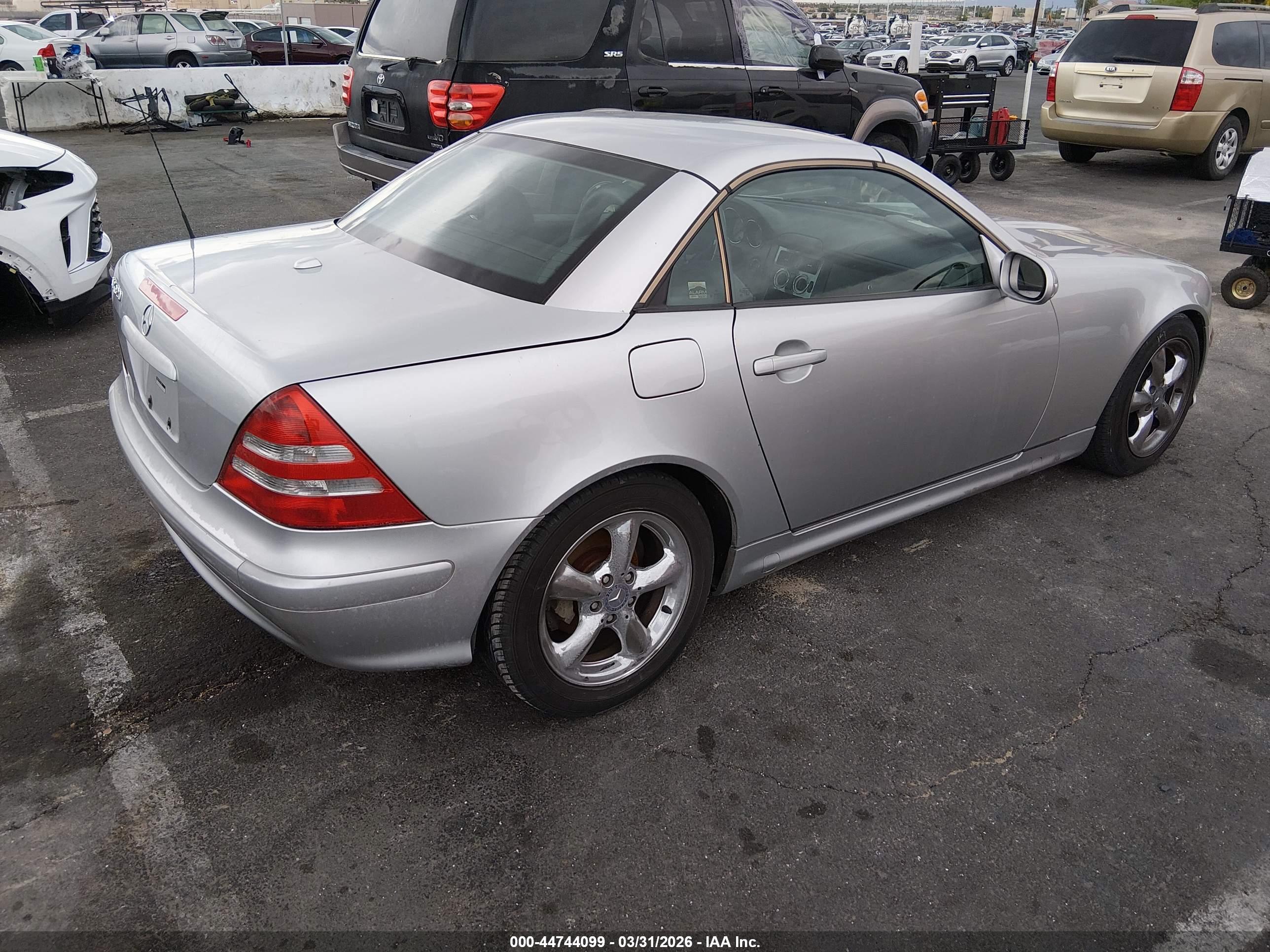 MERCEDES-BENZ SLK image 4