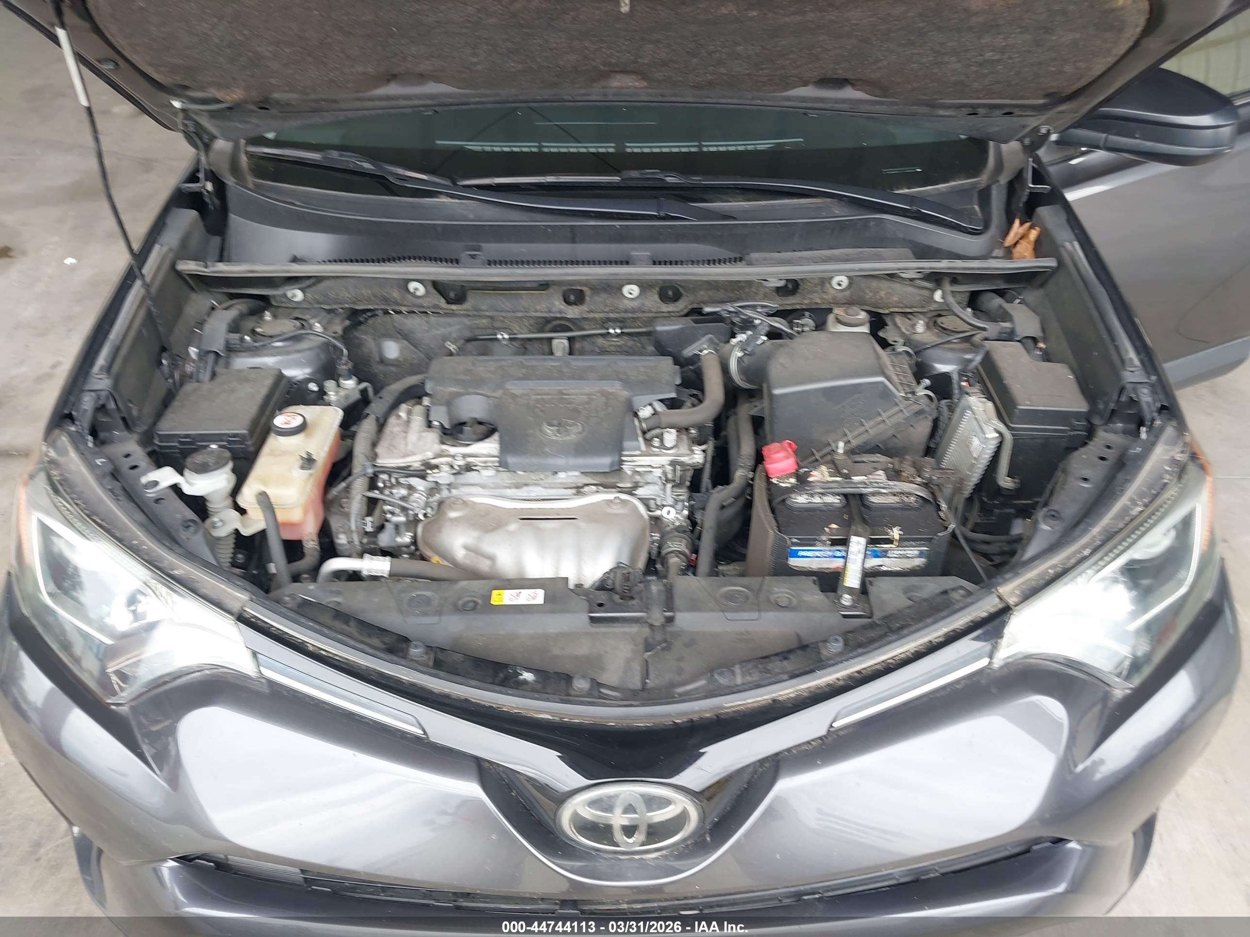 TOYOTA RAV4 image 10