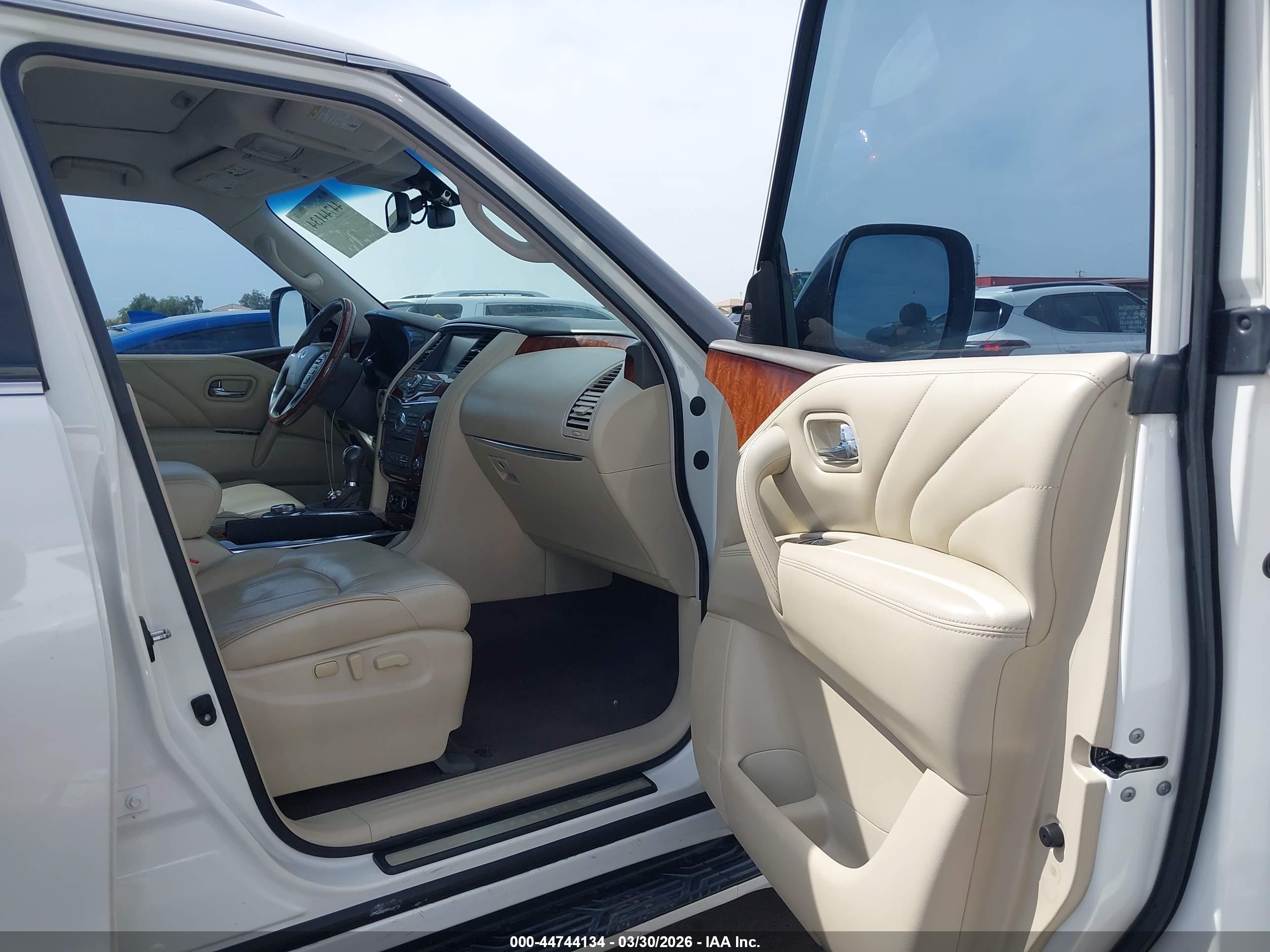 INFINITI QX80 image 5