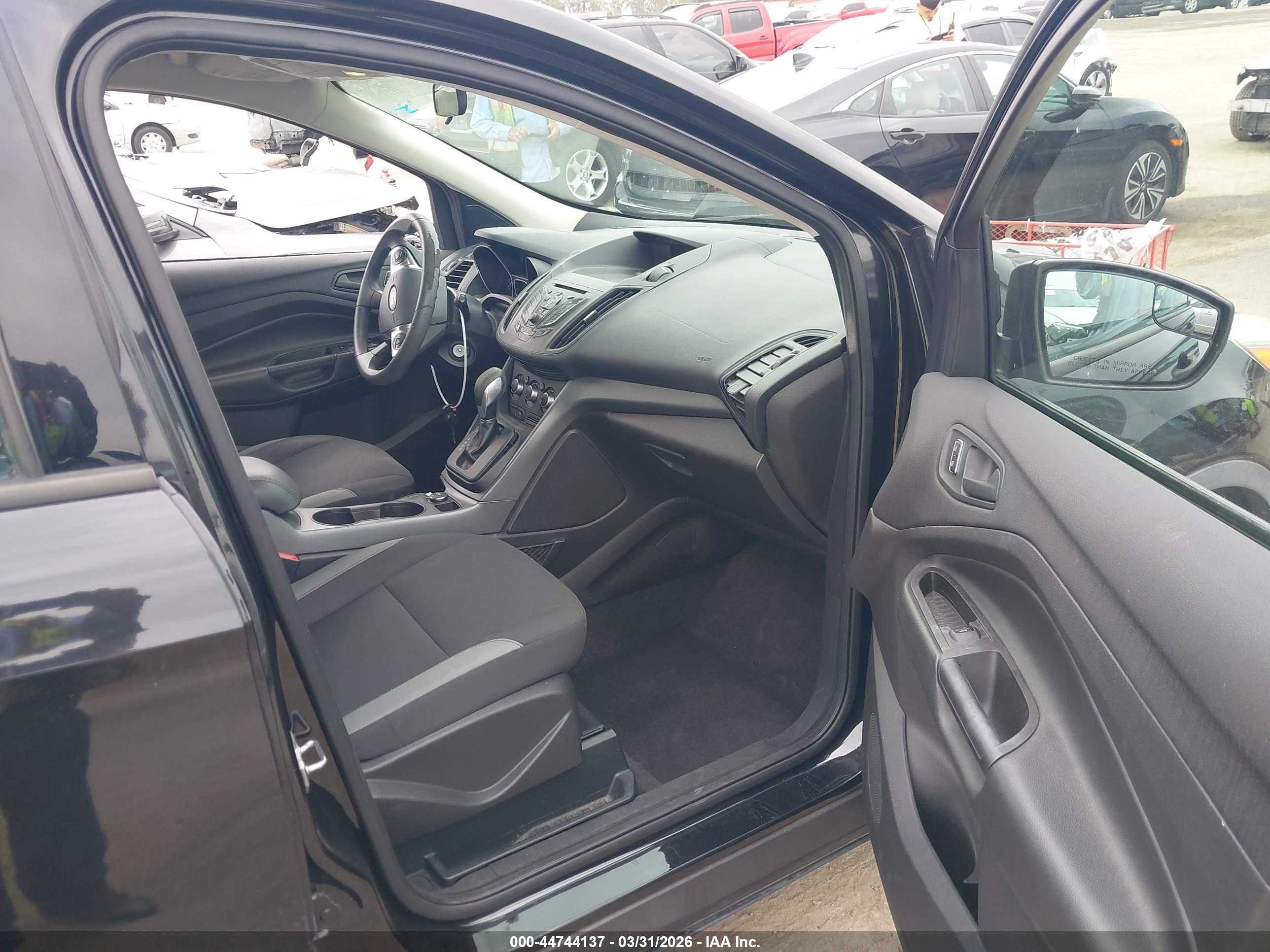 FORD ESCAPE image 5