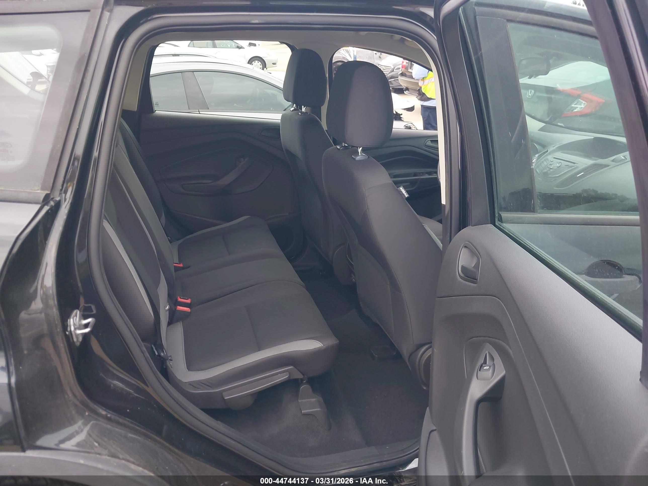 FORD ESCAPE image 8