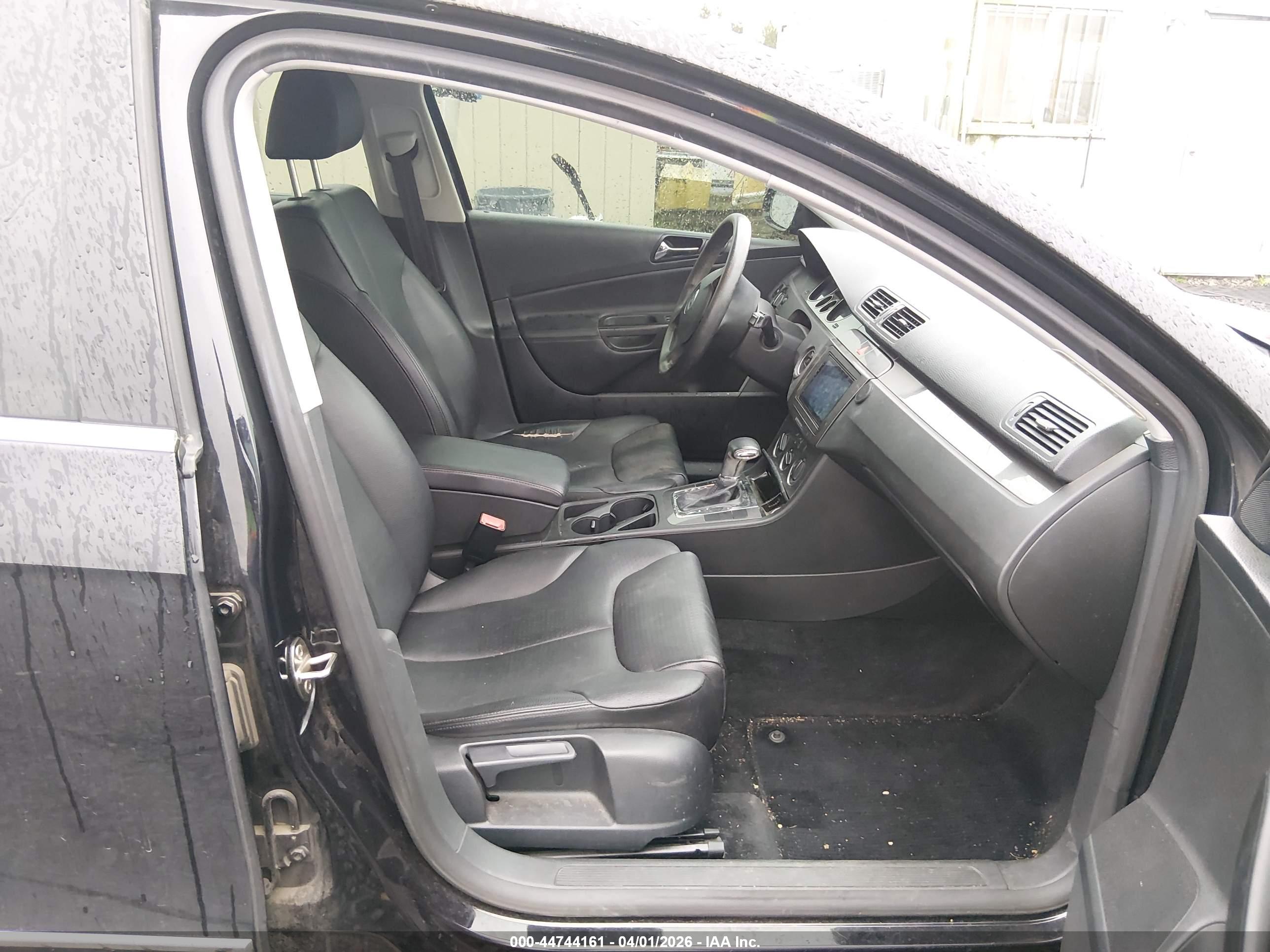VOLKSWAGEN PASSAT image 5