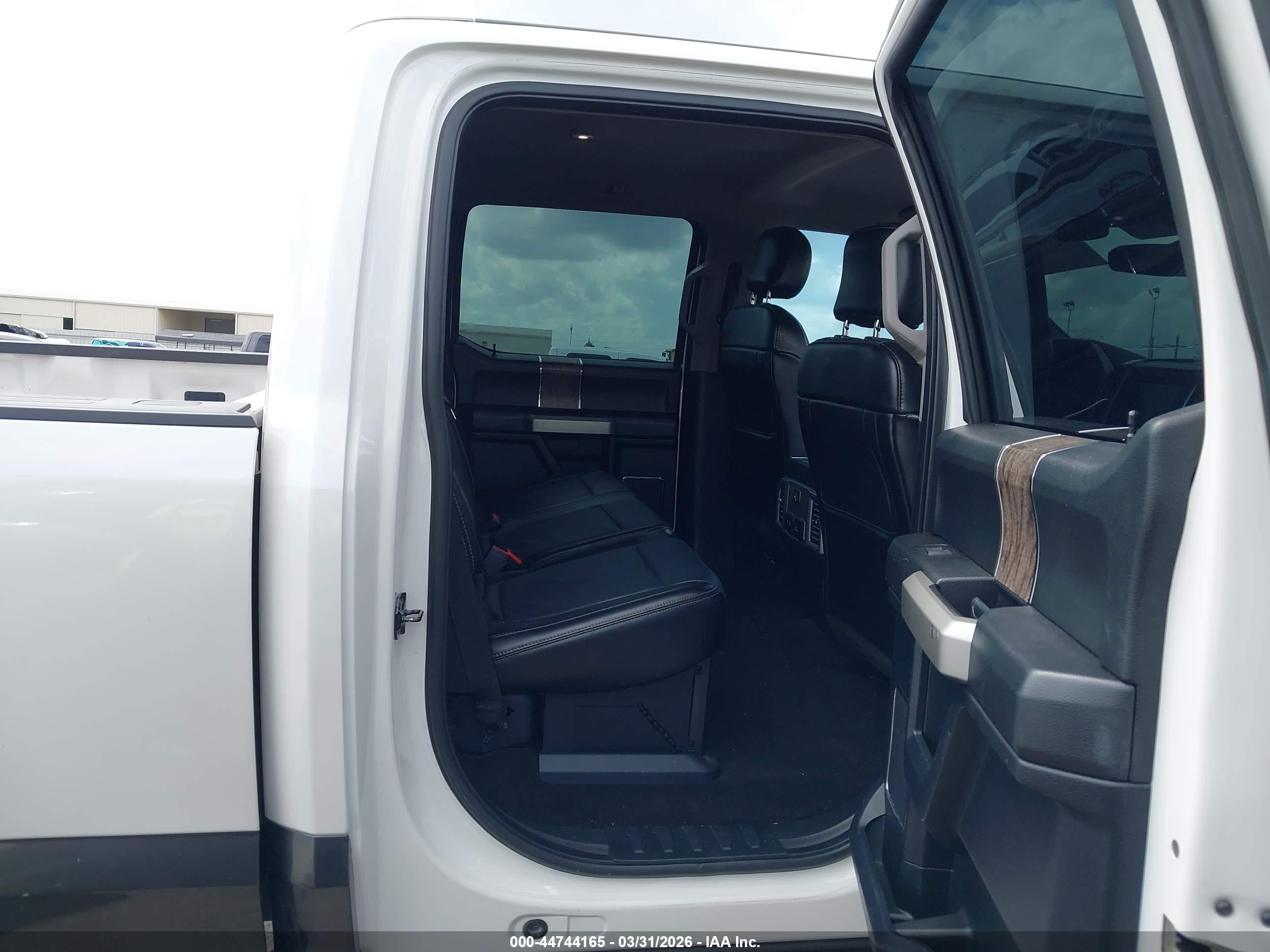 FORD F-250 image 8
