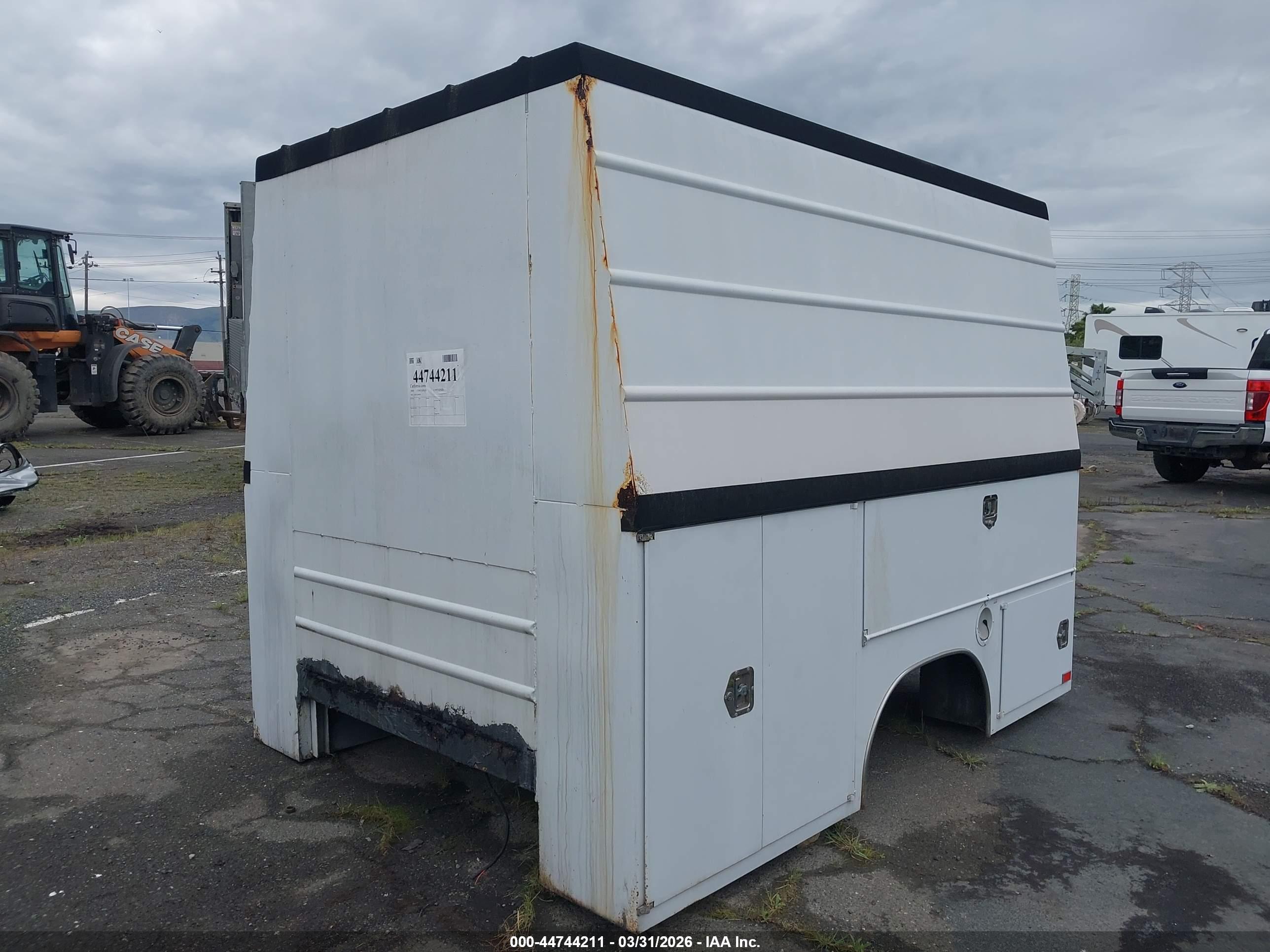 CONTAINER CONTAINER image 2