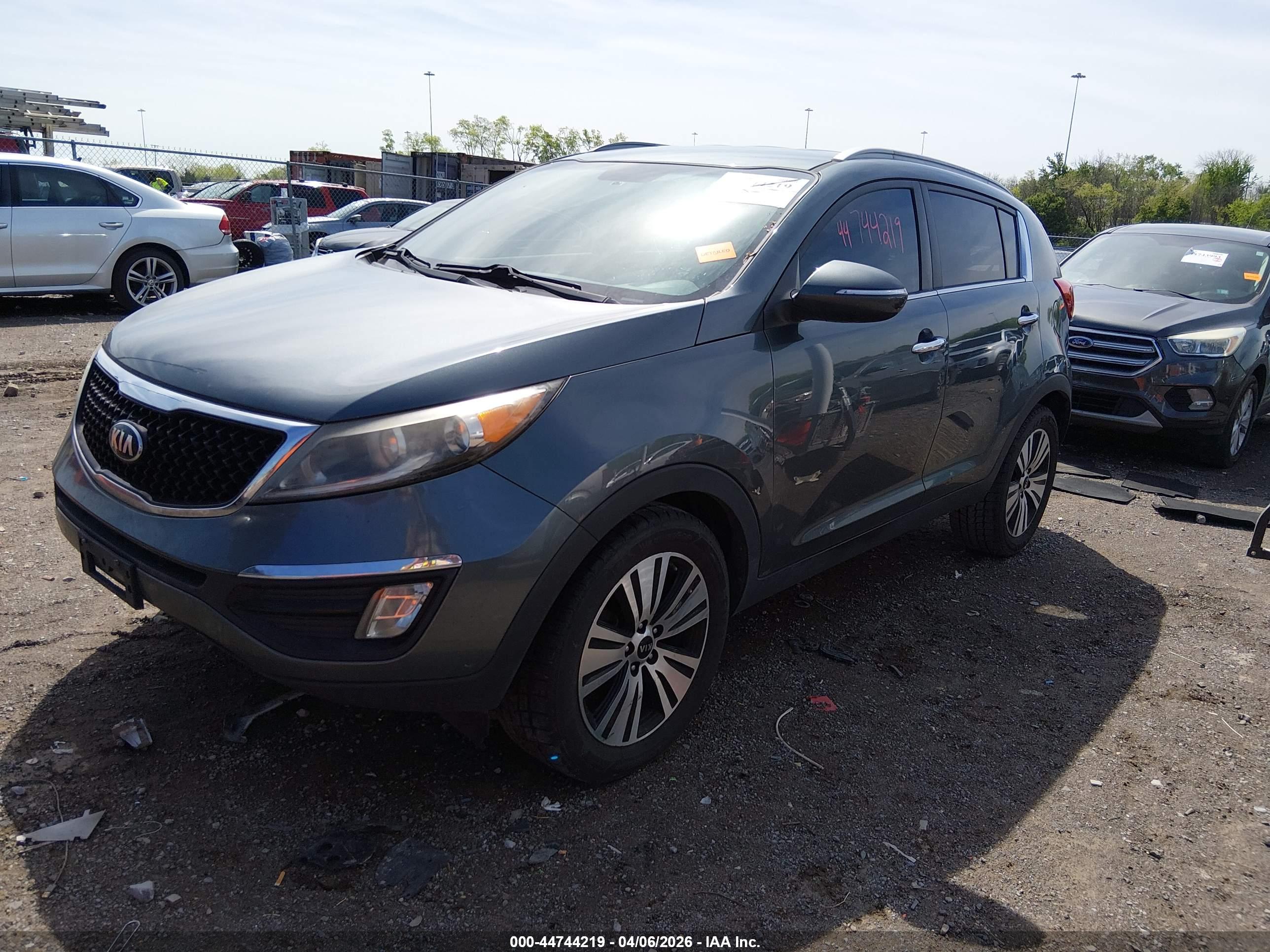 KIA SPORTAGE image 2