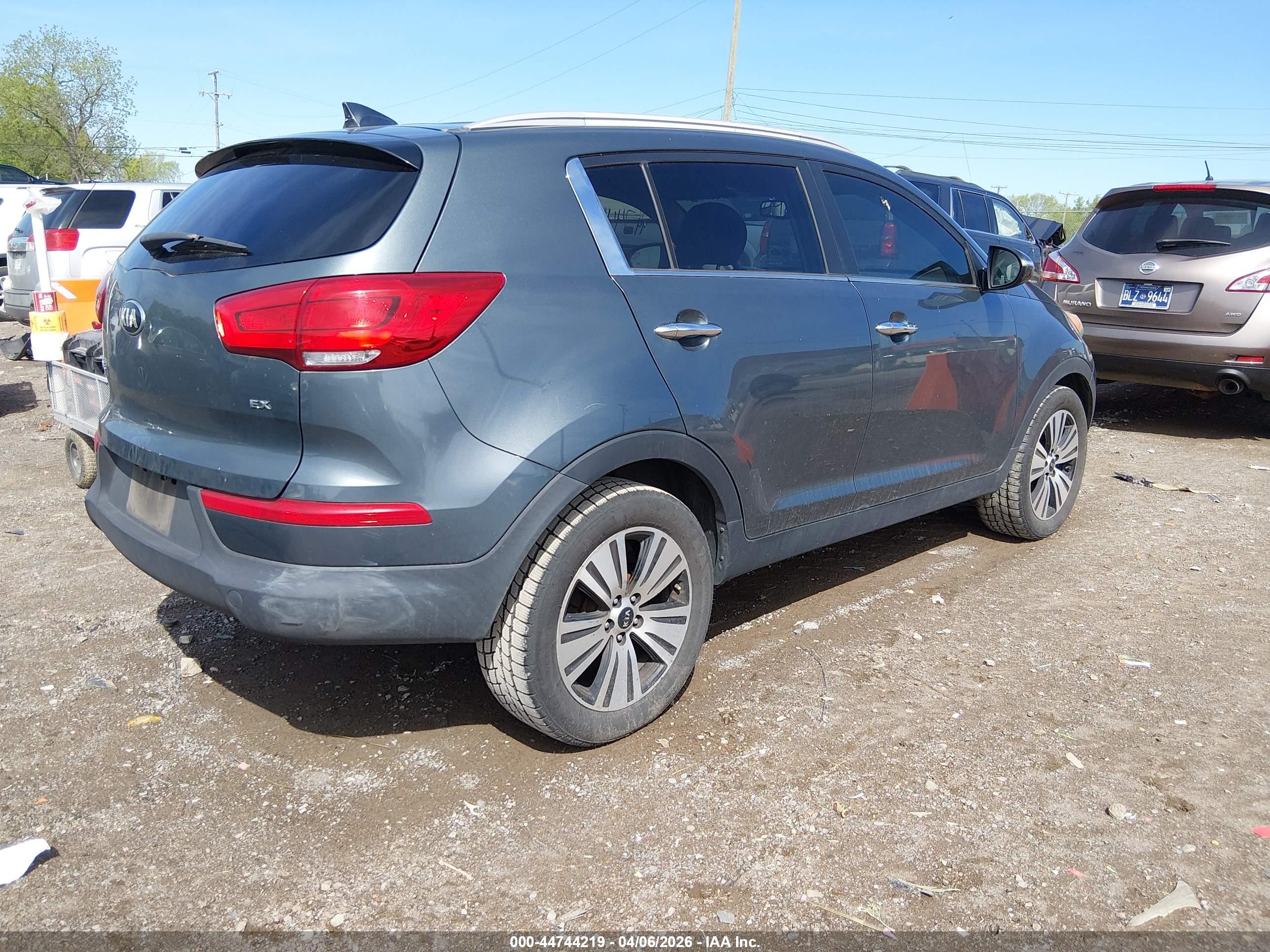 KIA SPORTAGE image 4