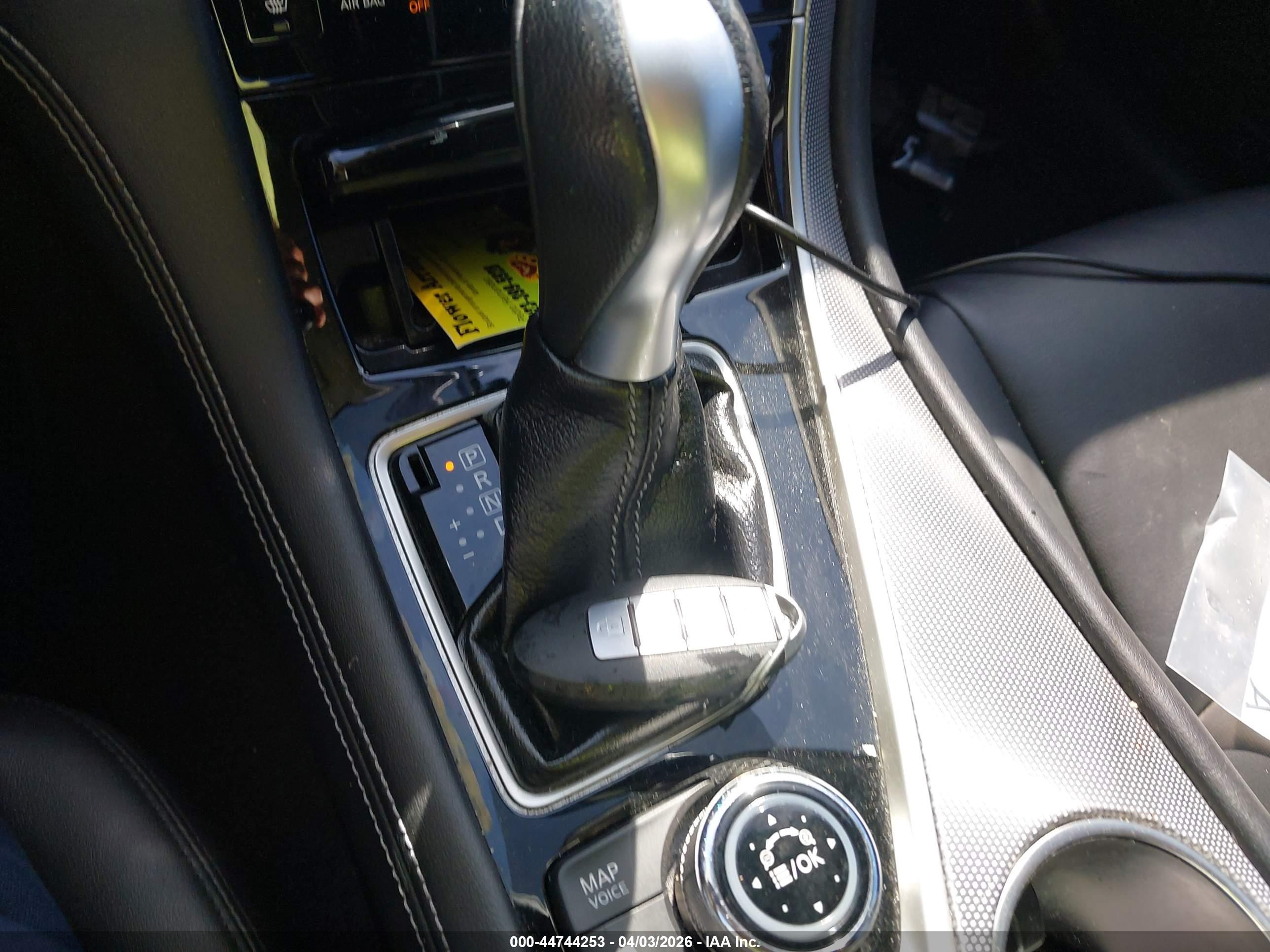INFINITI Q50 image 11