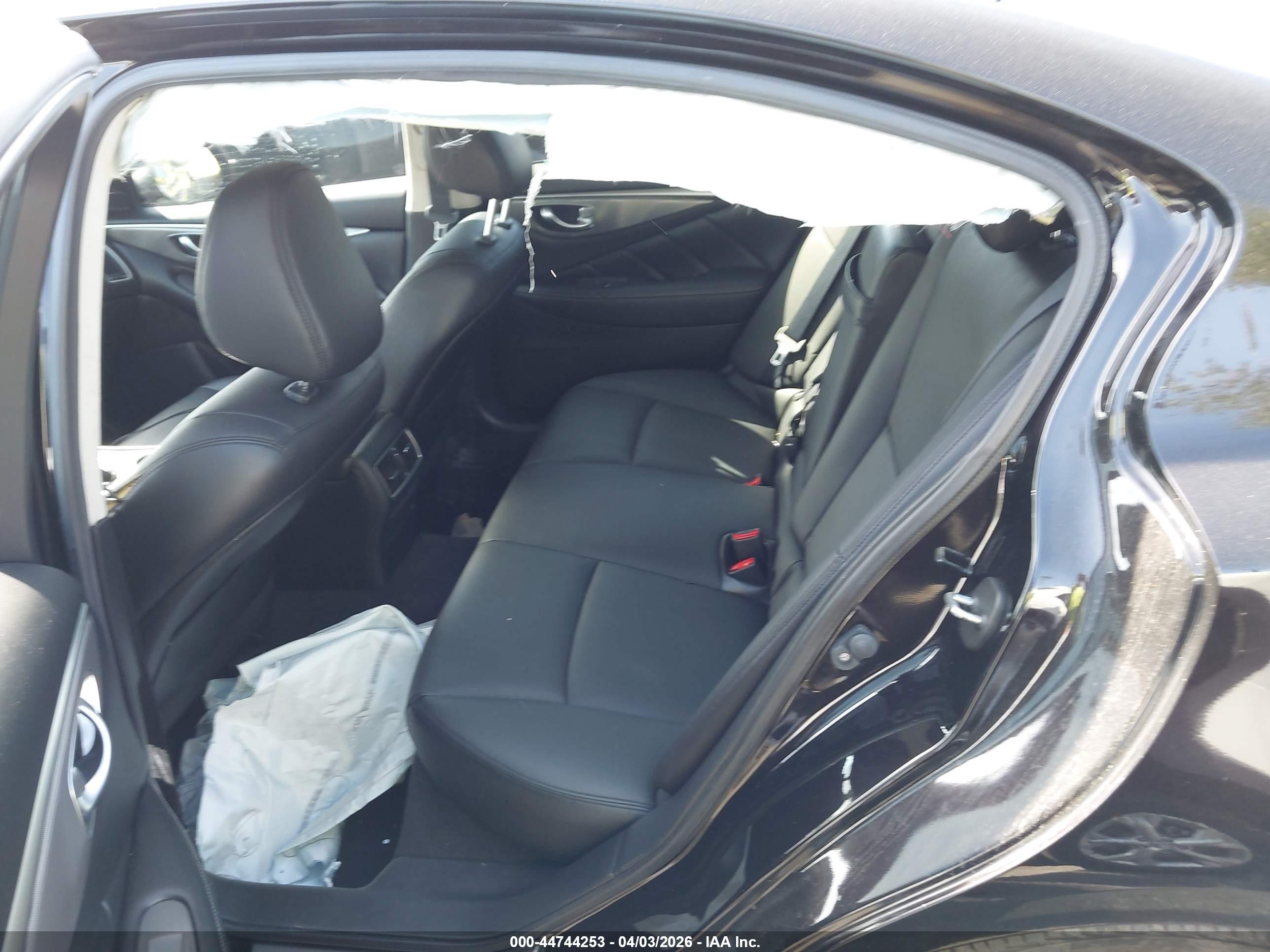 INFINITI Q50 image 8
