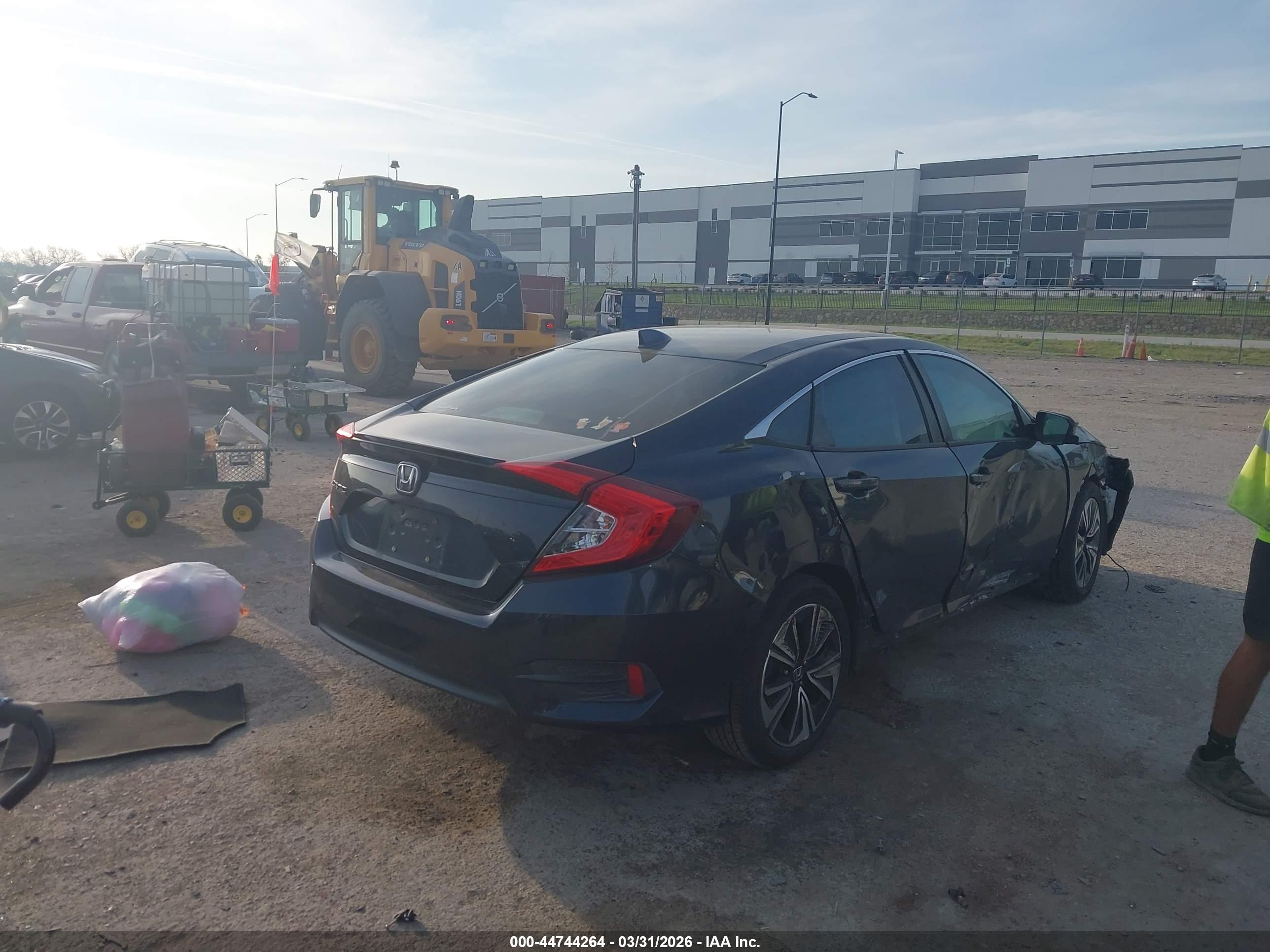 HONDA CIVIC image 4
