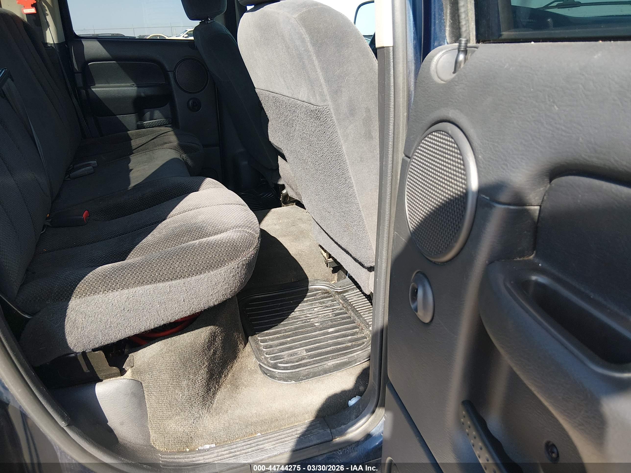 DODGE RAM image 8