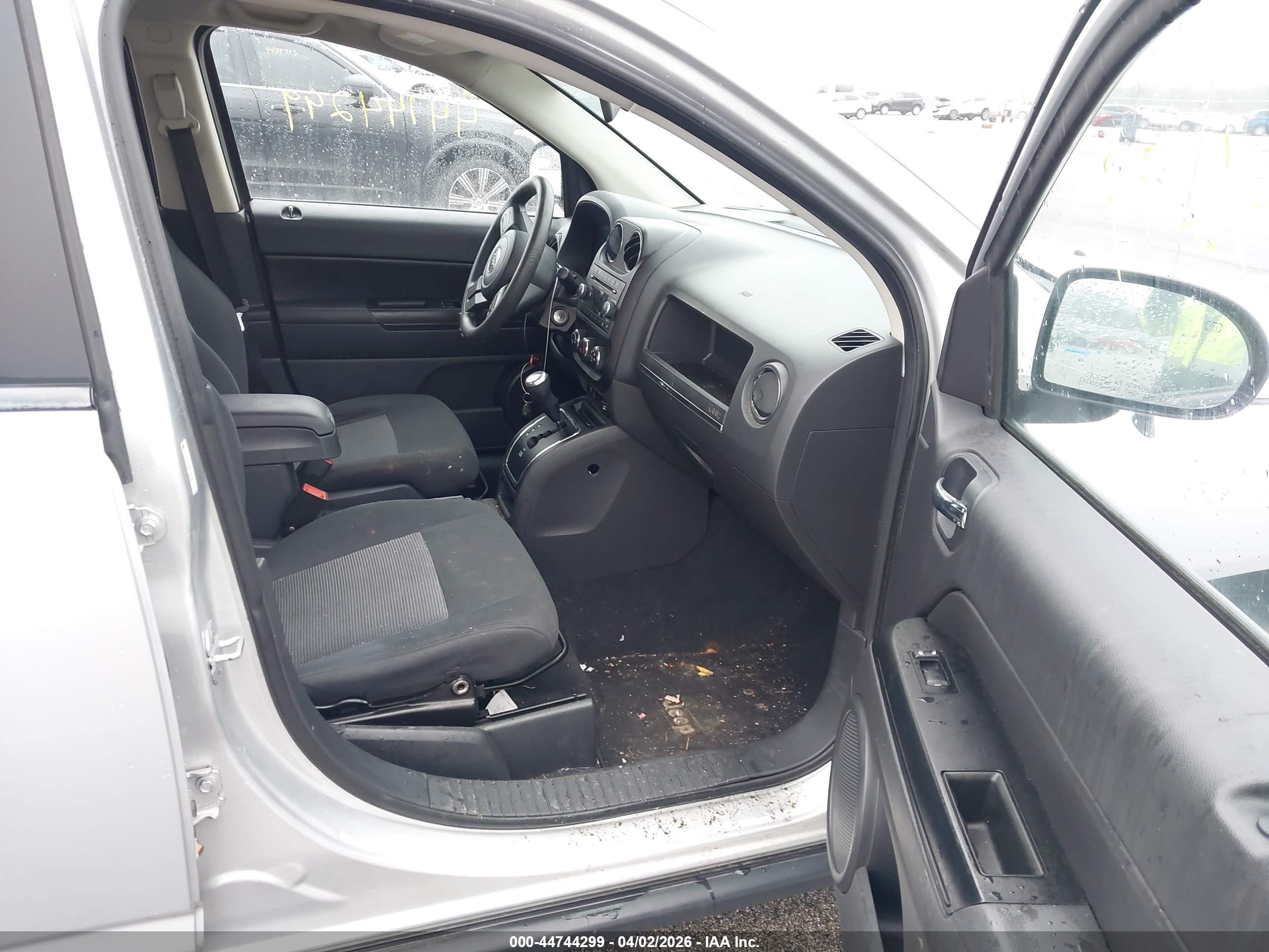 JEEP COMPASS image 5