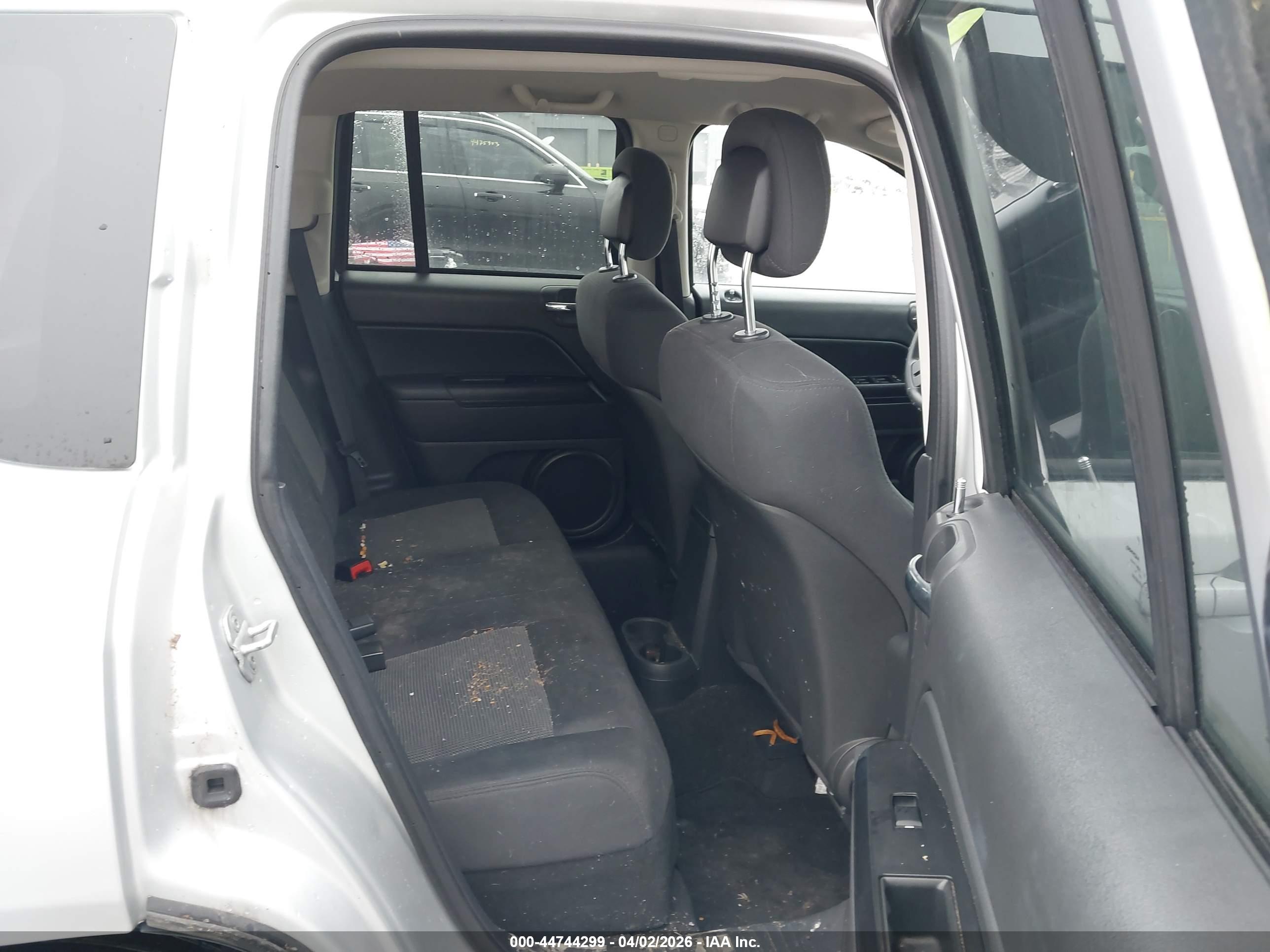 JEEP COMPASS image 8