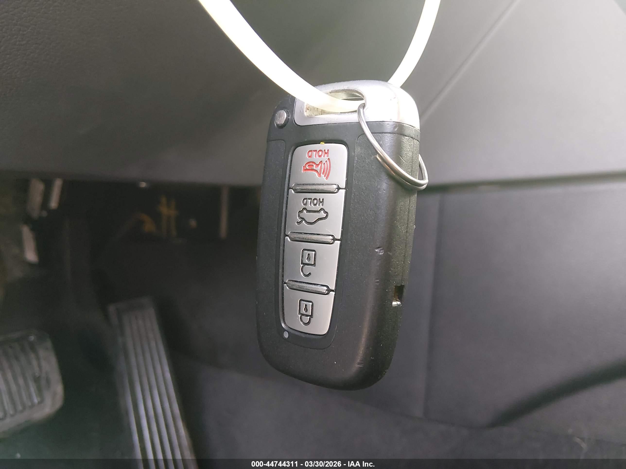 HYUNDAI SONATA image 11