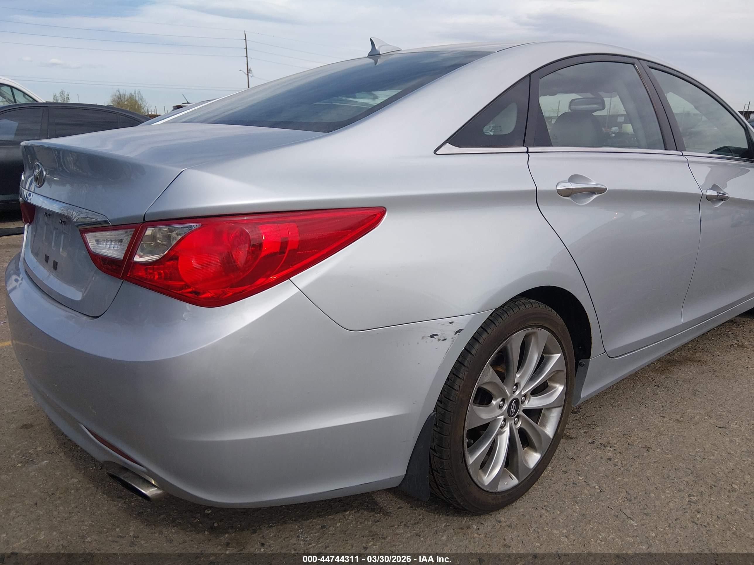 HYUNDAI SONATA image 6