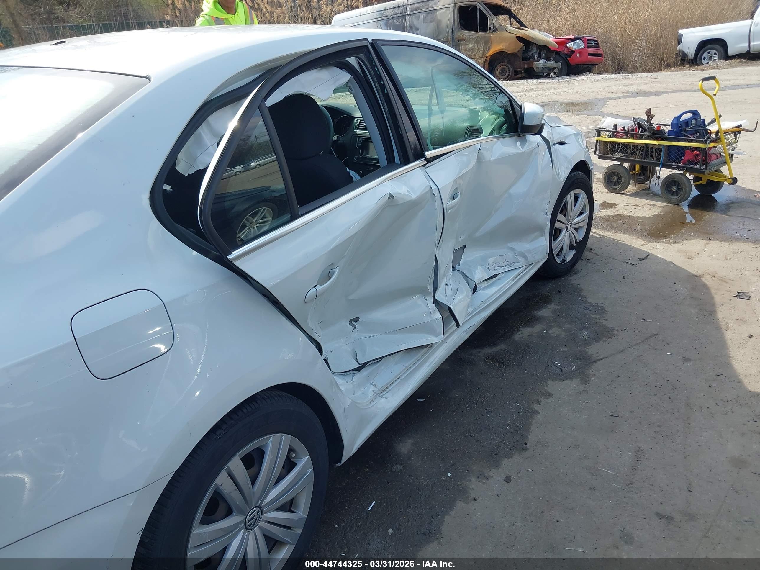 VOLKSWAGEN JETTA image 6