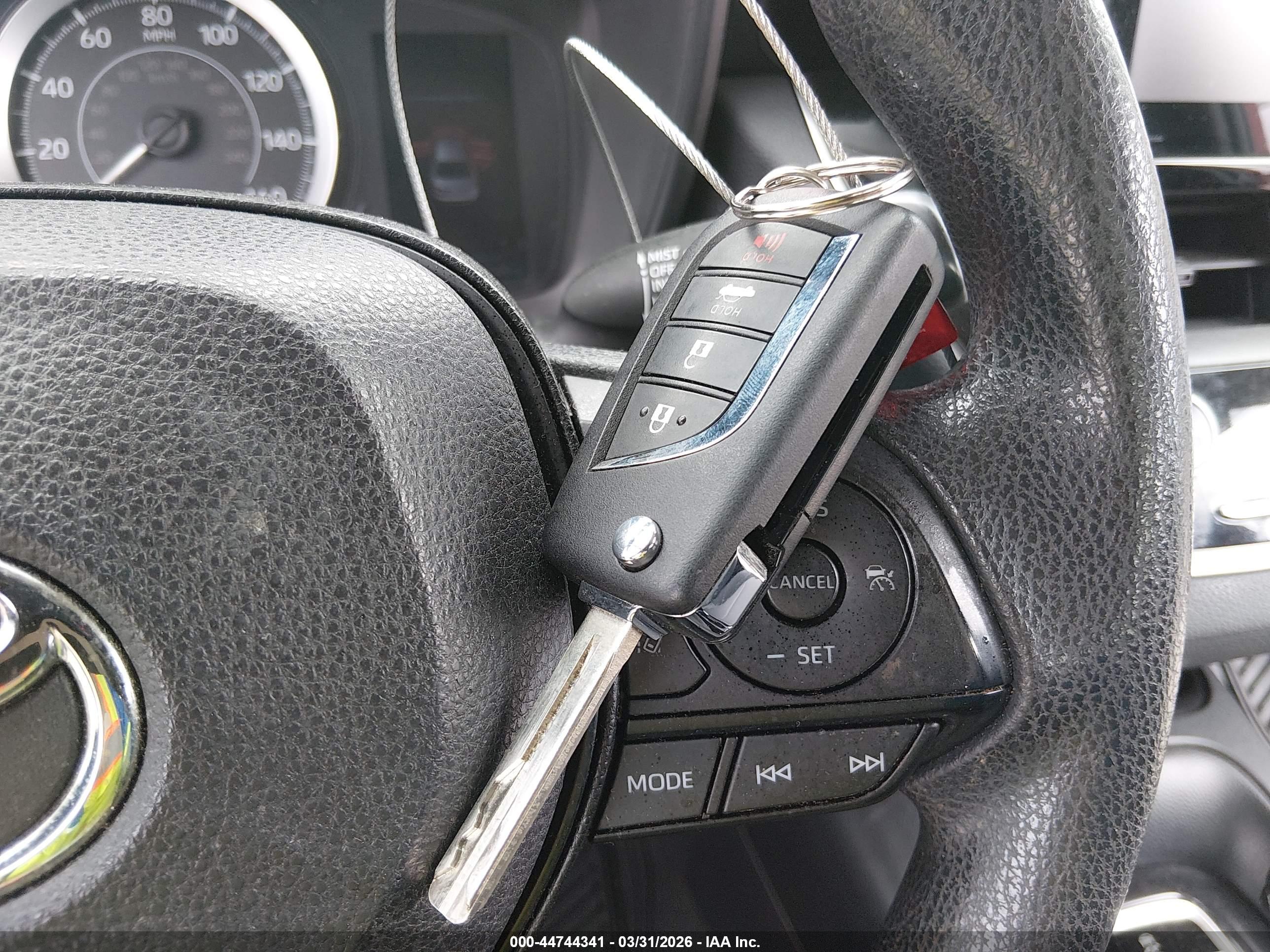 TOYOTA COROLLA image 11