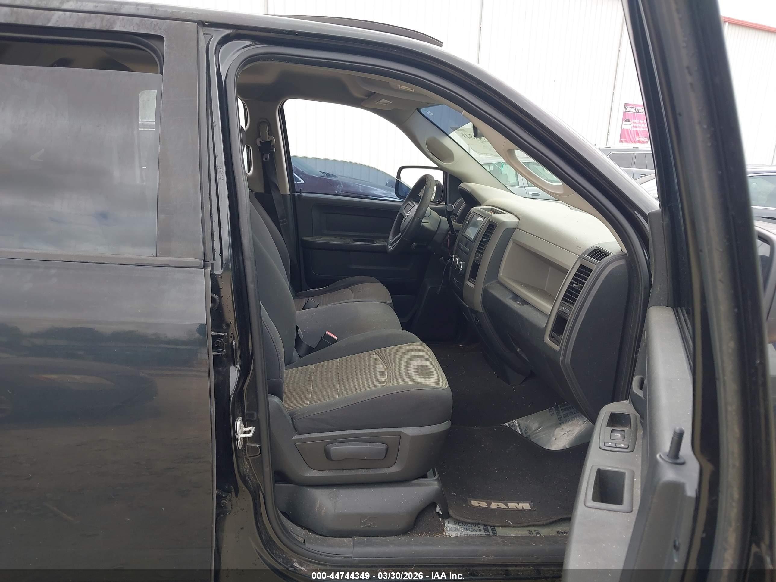 DODGE RAM image 5