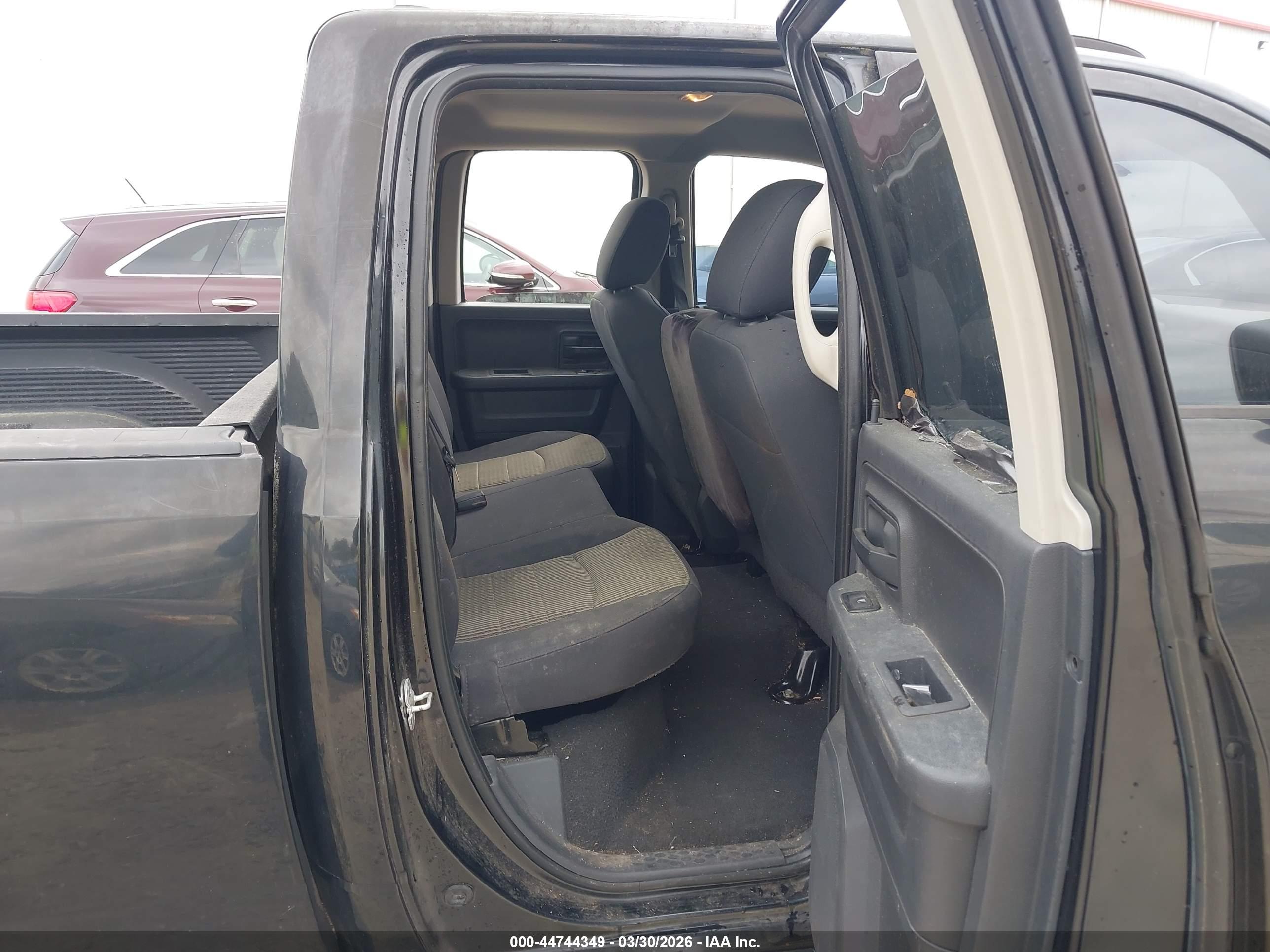 DODGE RAM image 8