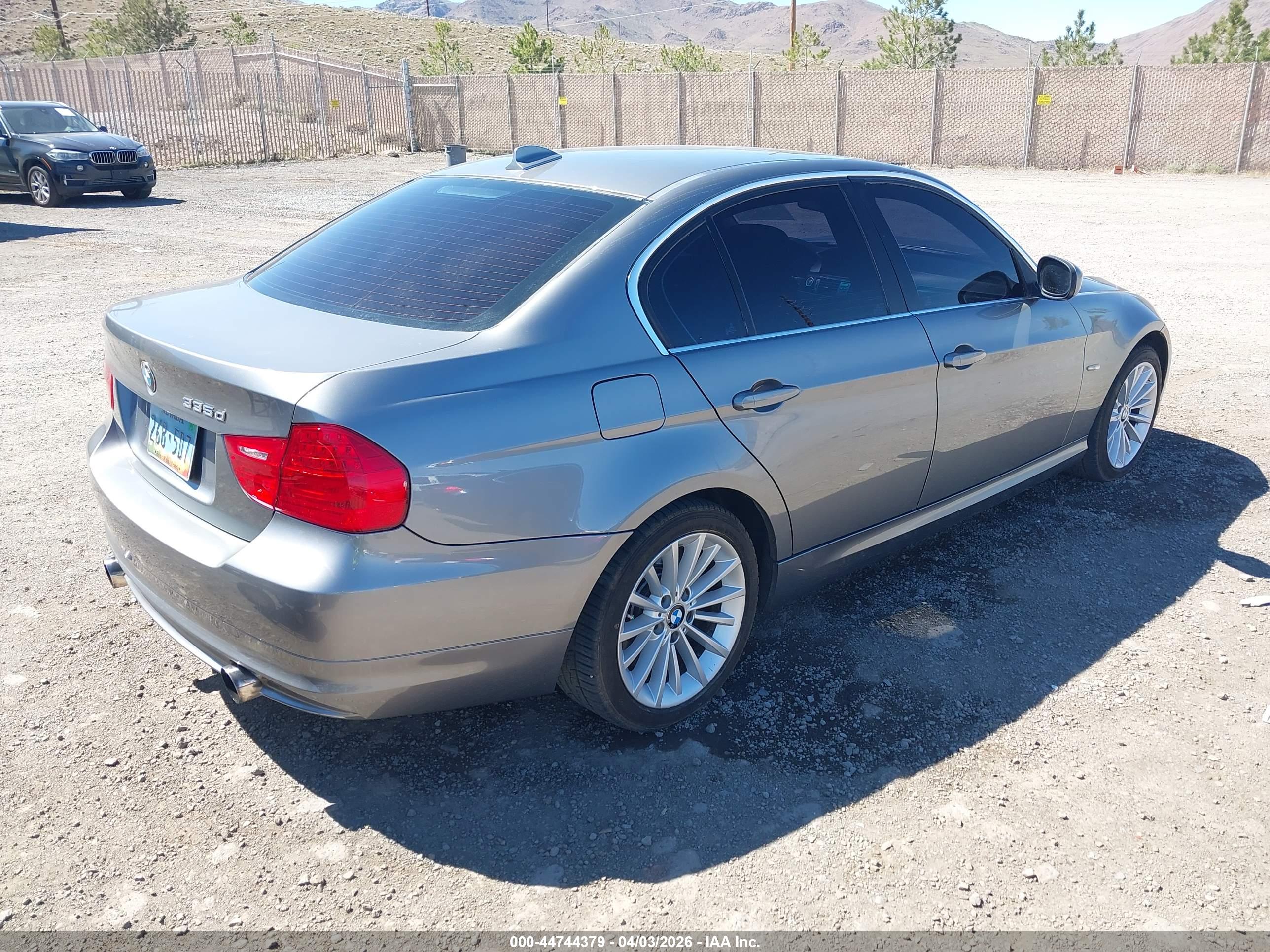 BMW 335D image 4
