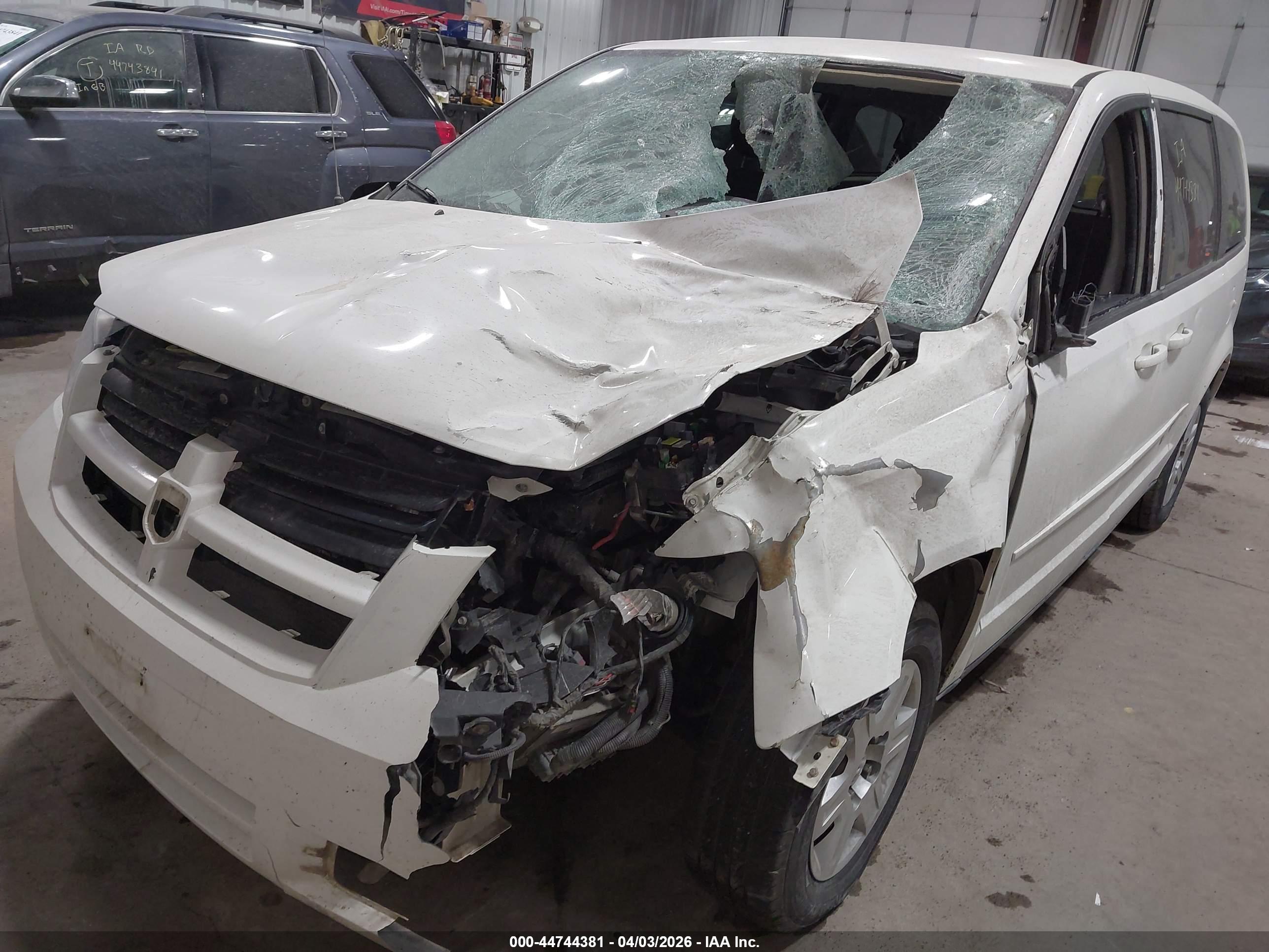 DODGE GRAND image 6