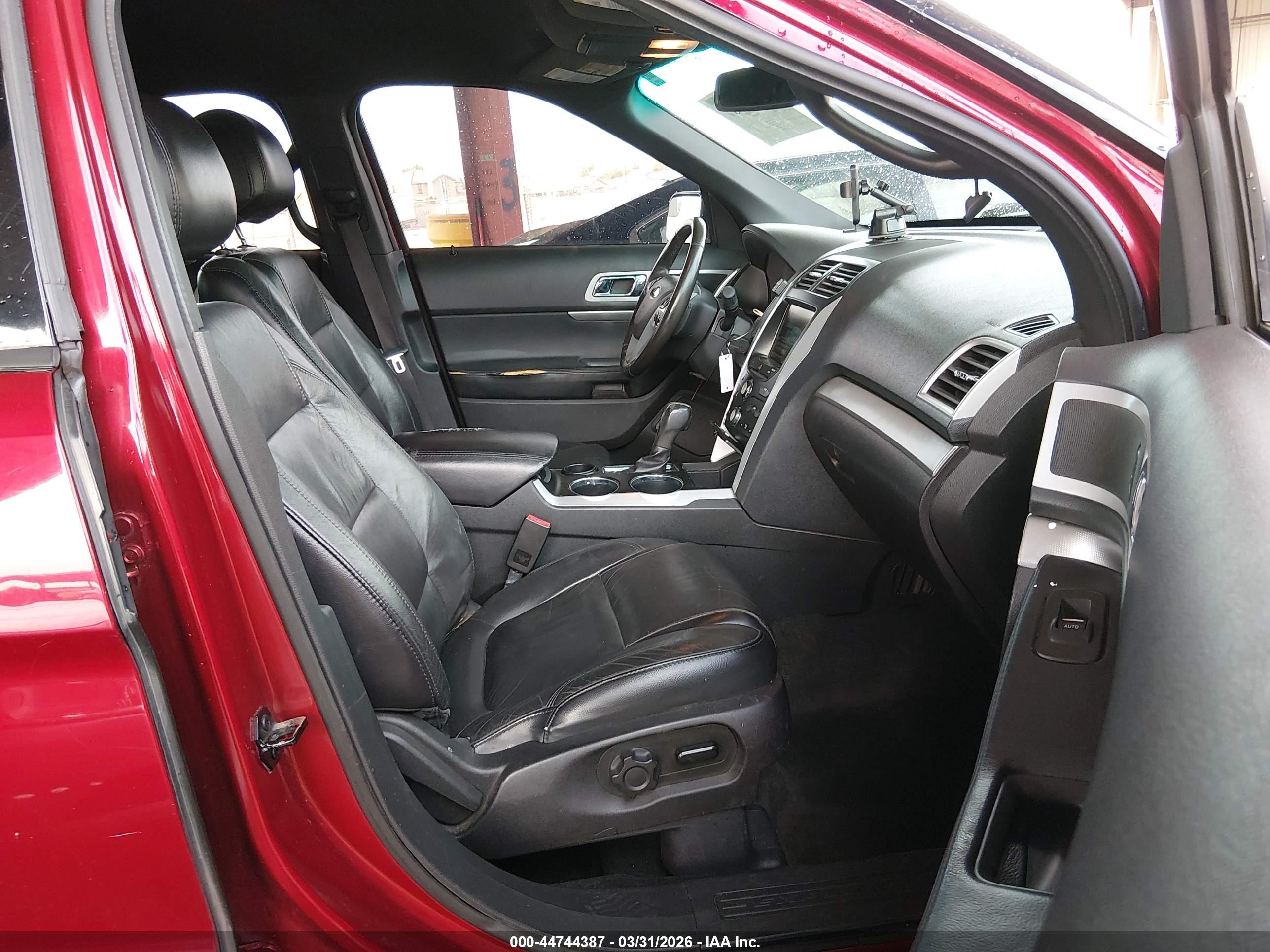 FORD EXPLORER image 5