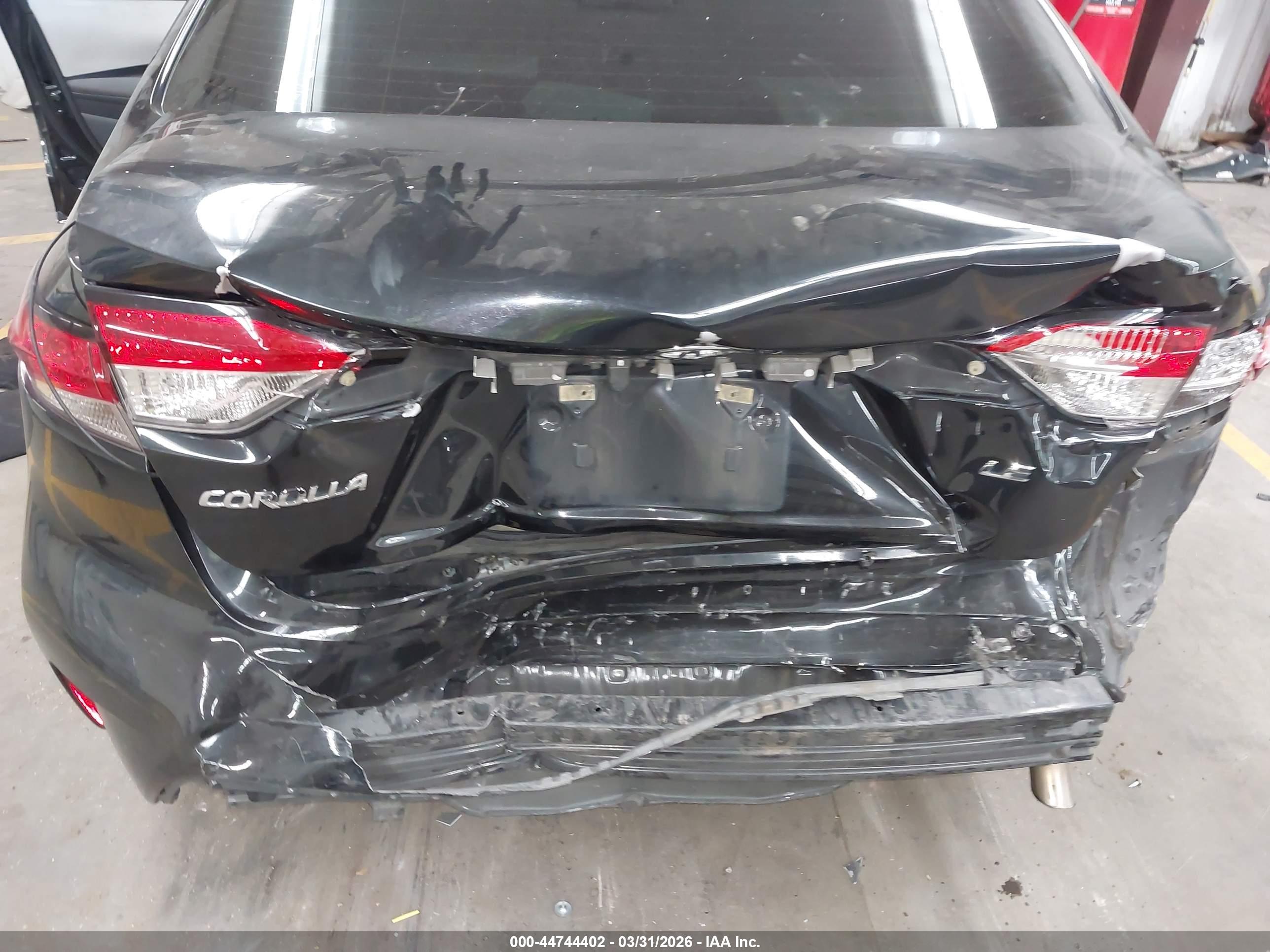 TOYOTA COROLLA image 6