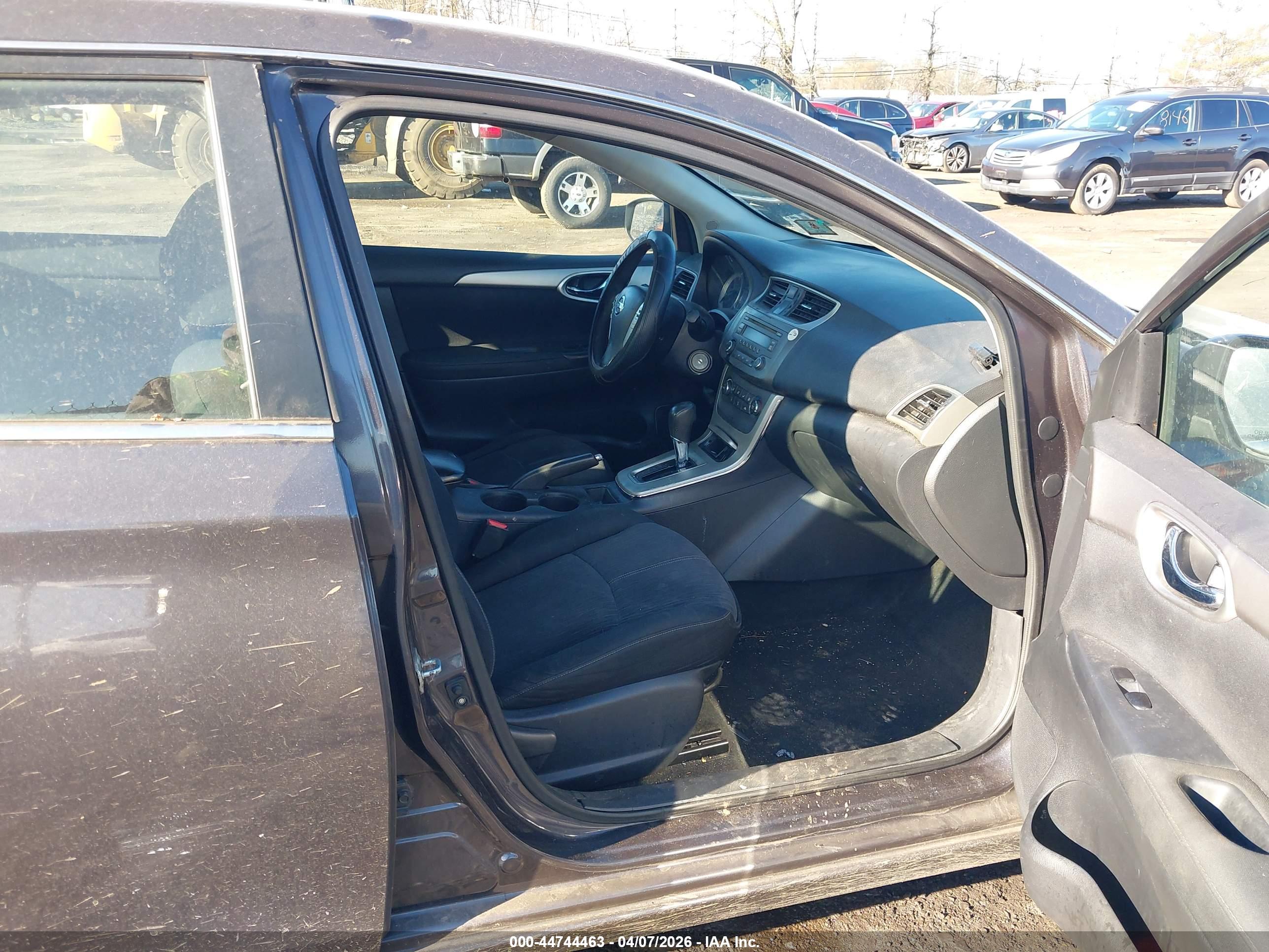 NISSAN SENTRA image 5