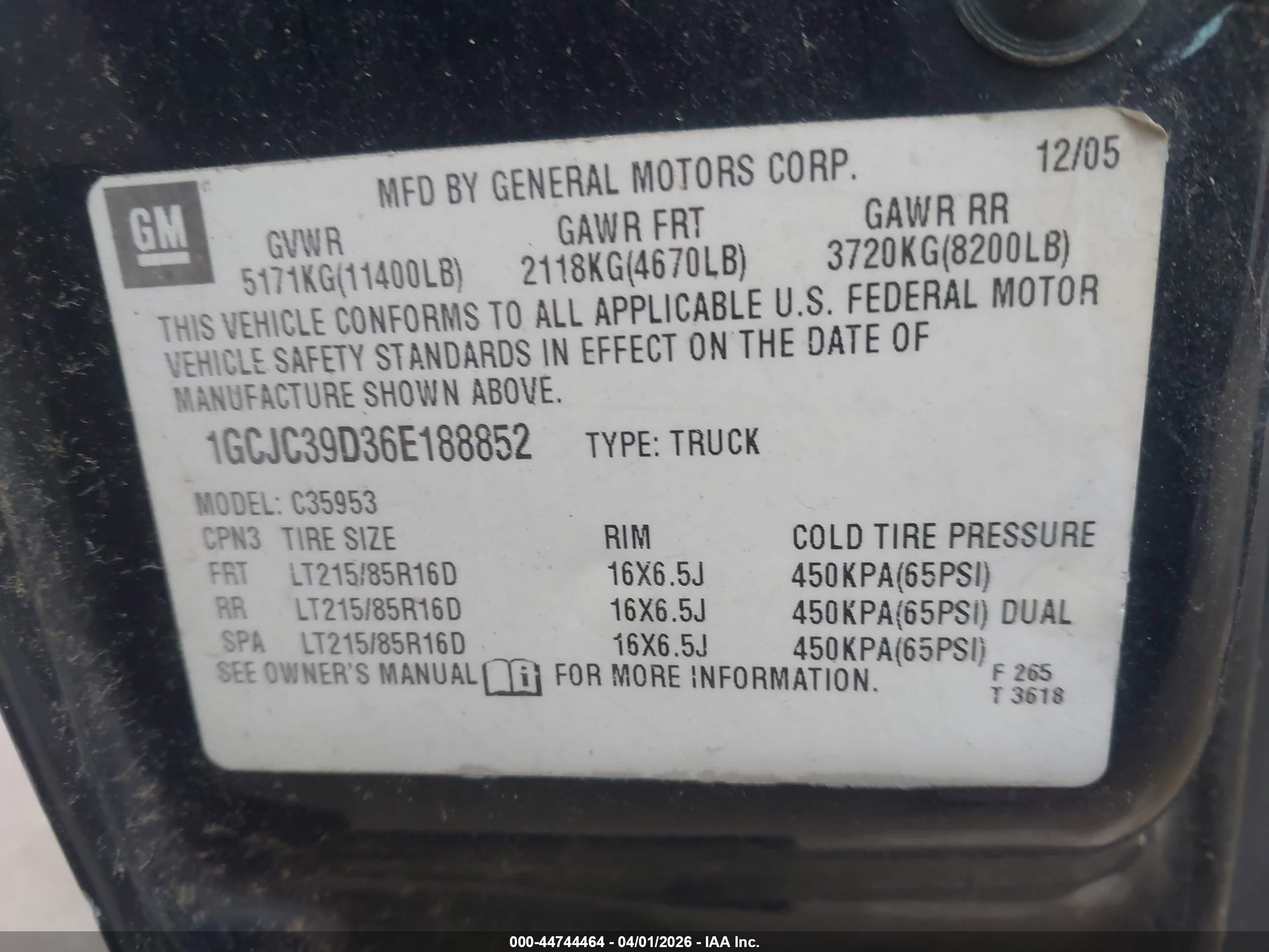 CHEVROLET SILVERADO image 9