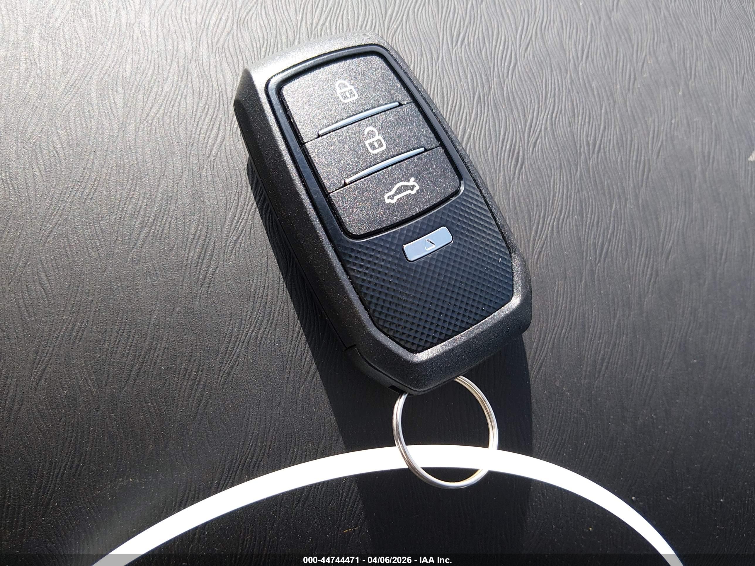 TOYOTA PRIUS image 11