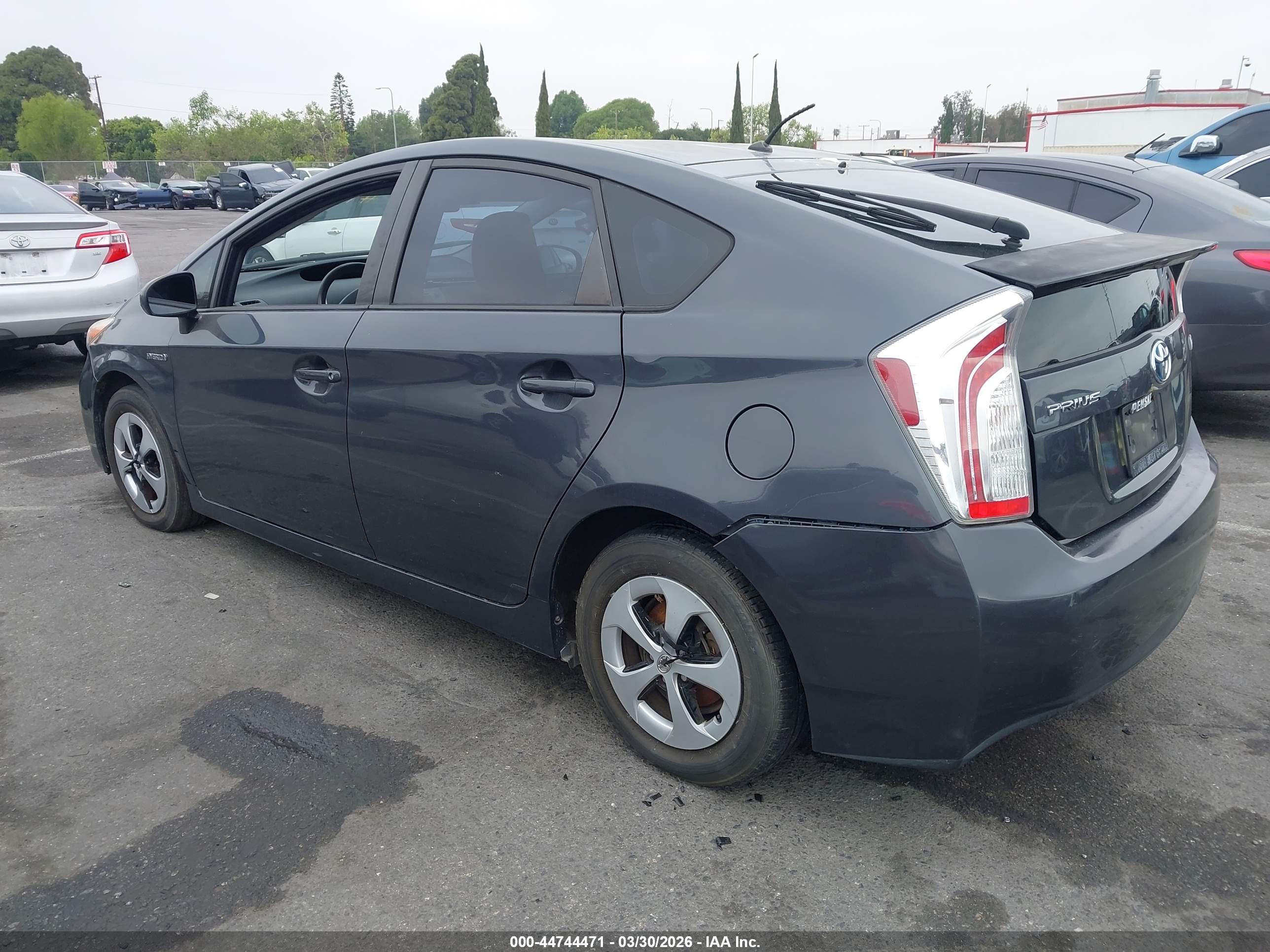 TOYOTA PRIUS image 3