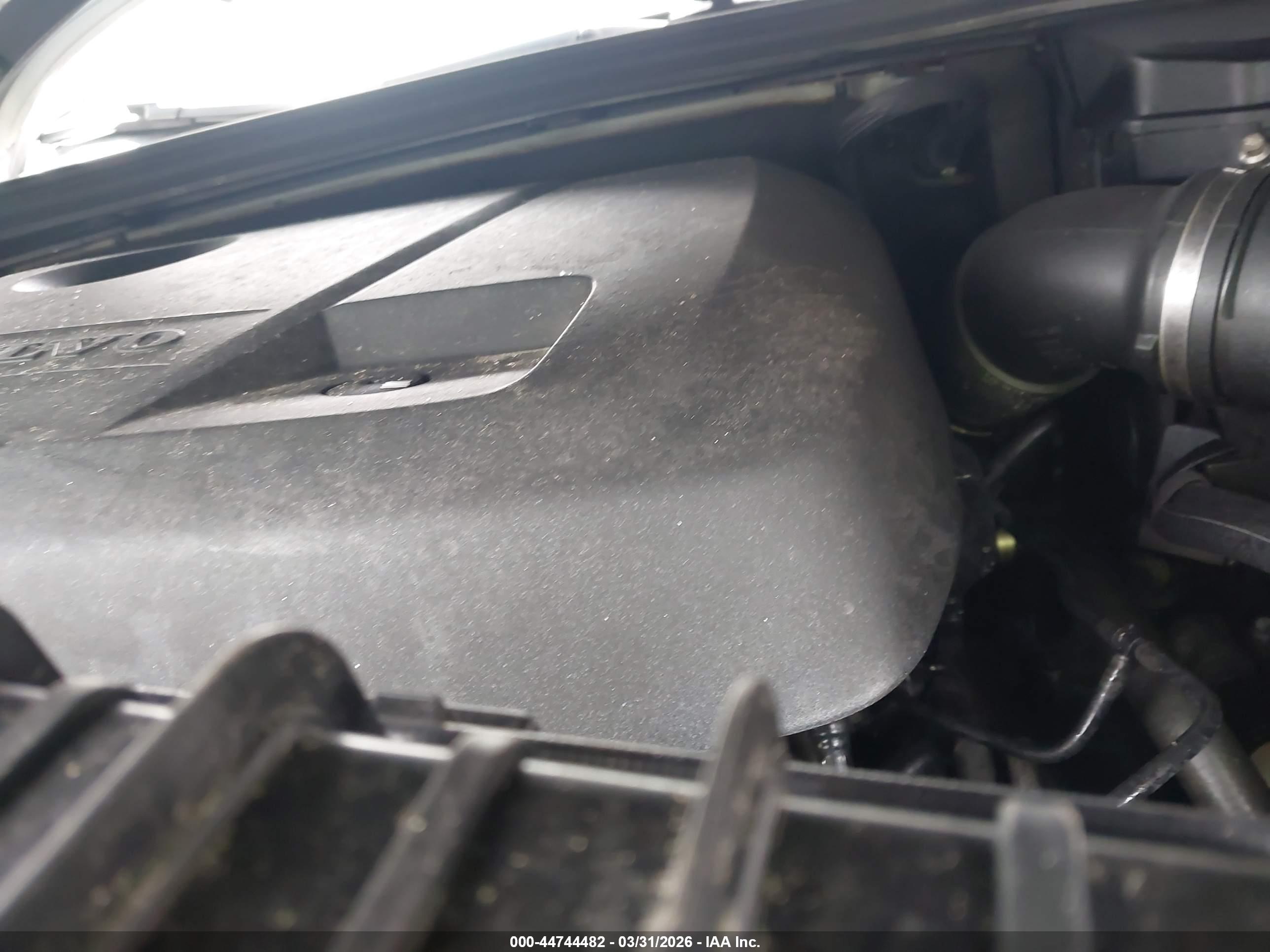 VOLVO S60 image 10